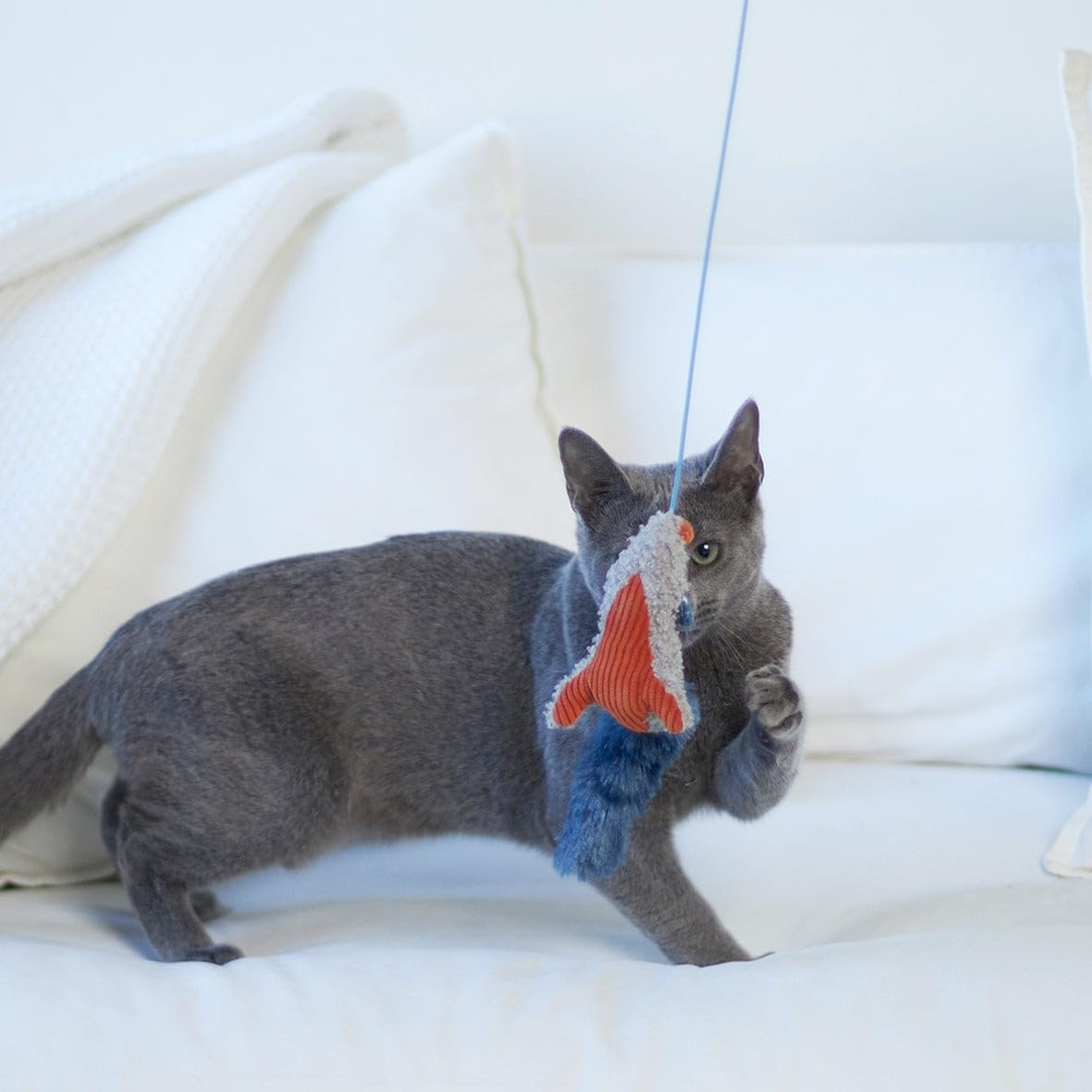 Kazoo Flying Mouse Wand Cat Toy image number 6