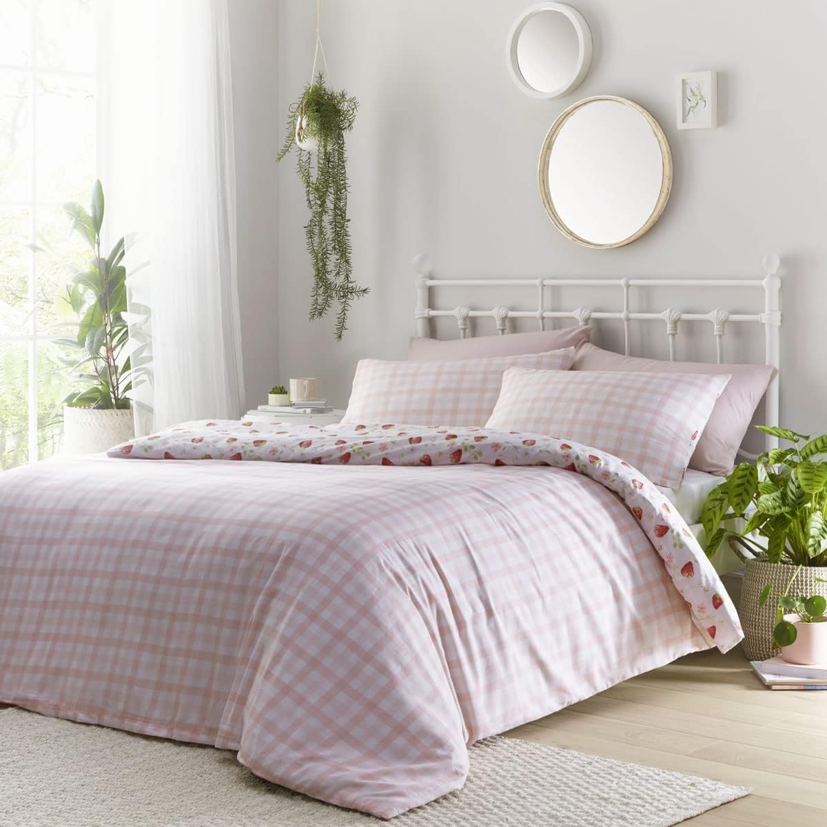 HOMEMAKER BEDDING Duvet Cover Bed Quilt Set Pillow Cases Strawberry Print (King)