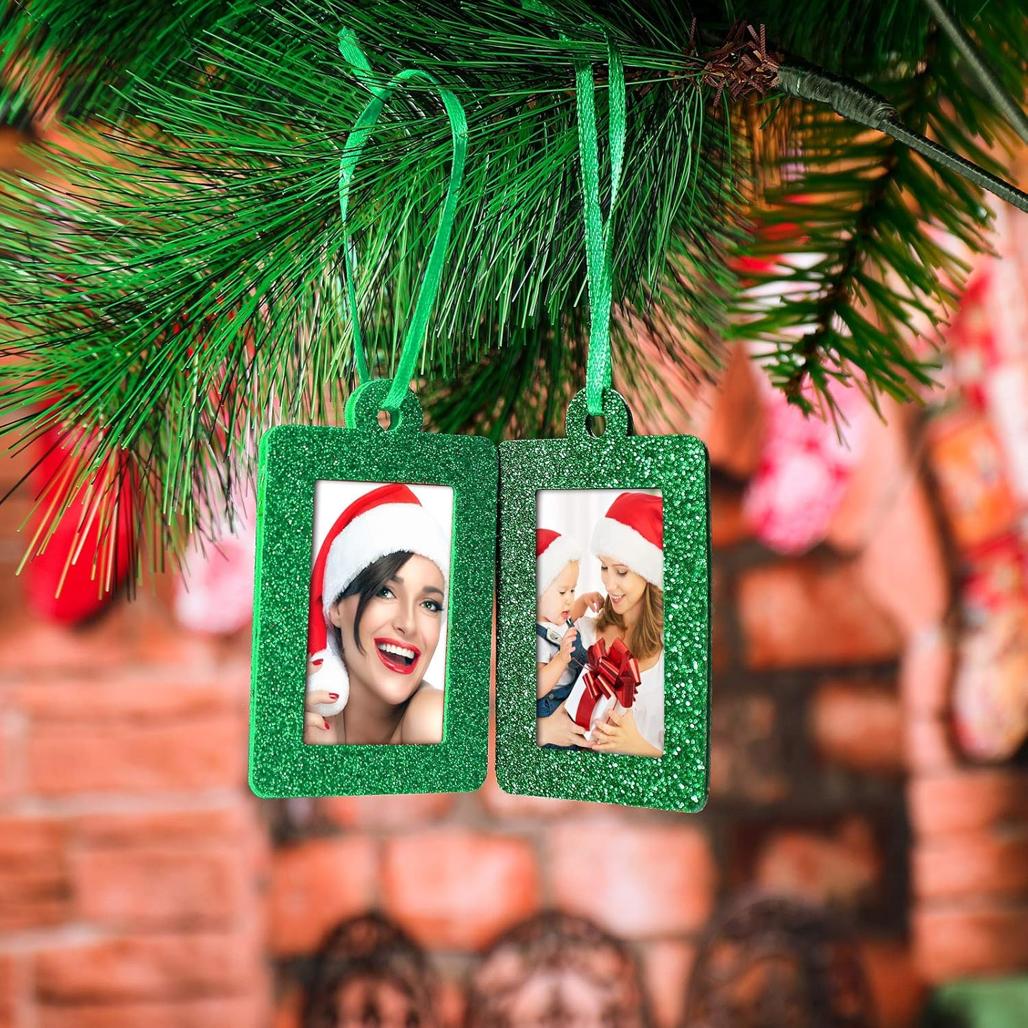 20 Pieces Christmas Photo Frames Ornament Mini Felt Hanging Picture Frame Small Picture Frame Christmas Tree Hanging Ornament for Family Xmas Holiday Party Decoration, Glitter 5 X 7 Cm (Green) image number 5