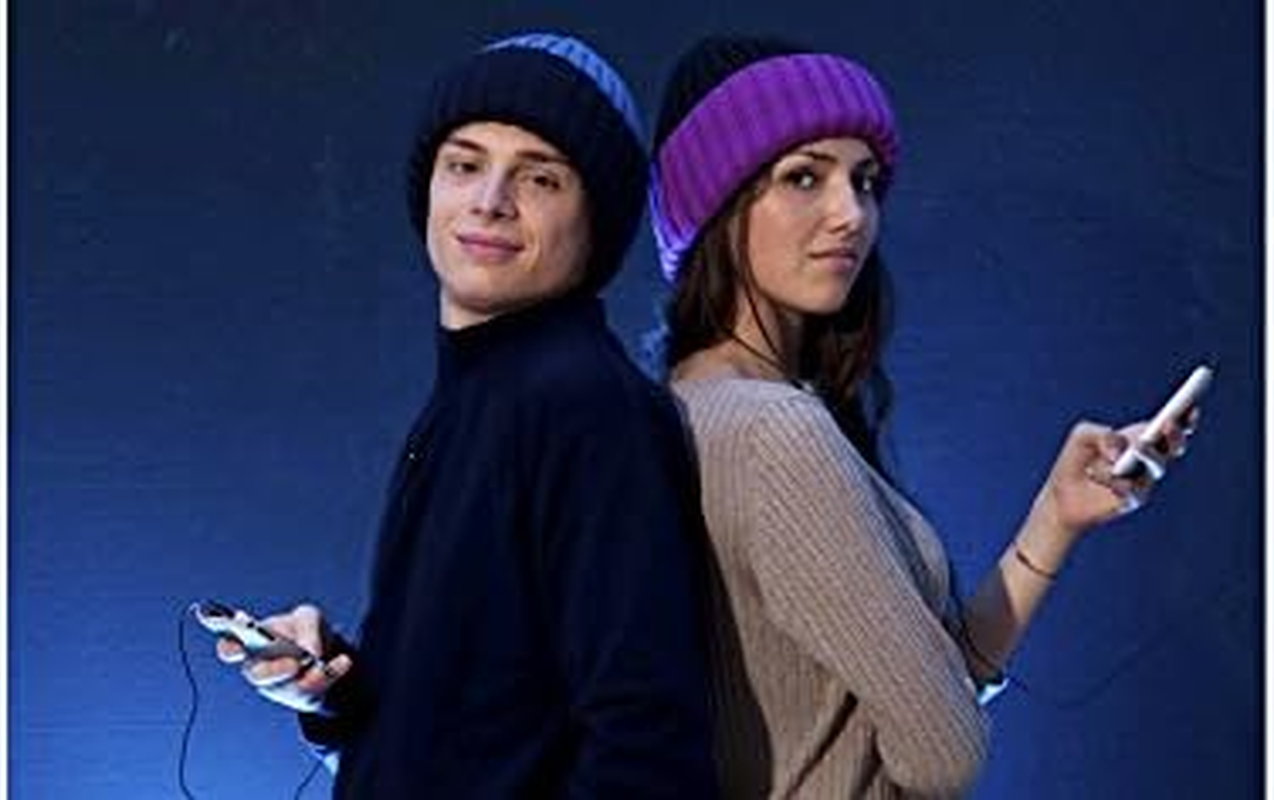 Hi-Fun Hfhihat-Wht Hi-Hat Turn up Speakers - Retail Packaging - White image number 4