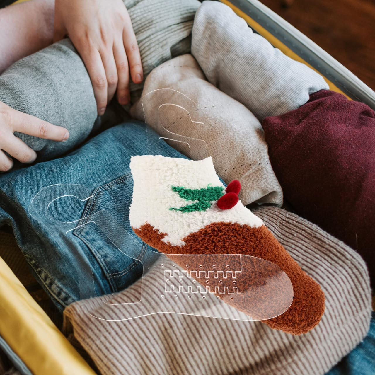 SHINEOFI 2Pcs Transparent Sock Blockers - Acrylic Stretchy Knitting Forms for Handmade Sock Shaping, DIY Weaving Display Tools, Drying Racks image number 2