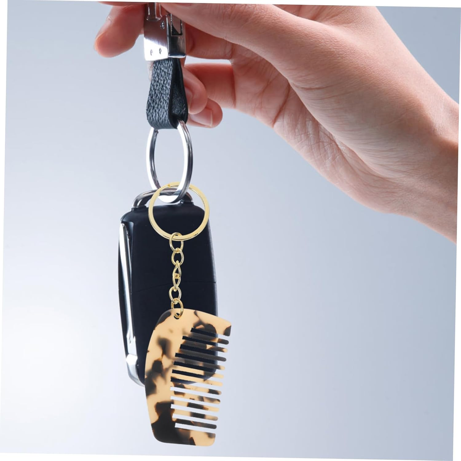 Healeved Portable Mini Wide Tooth Comb Keychain Travel-Friendly Hair Detangler for Wet and Curly Hair Compact Design for On-The-Go Styling image number 2