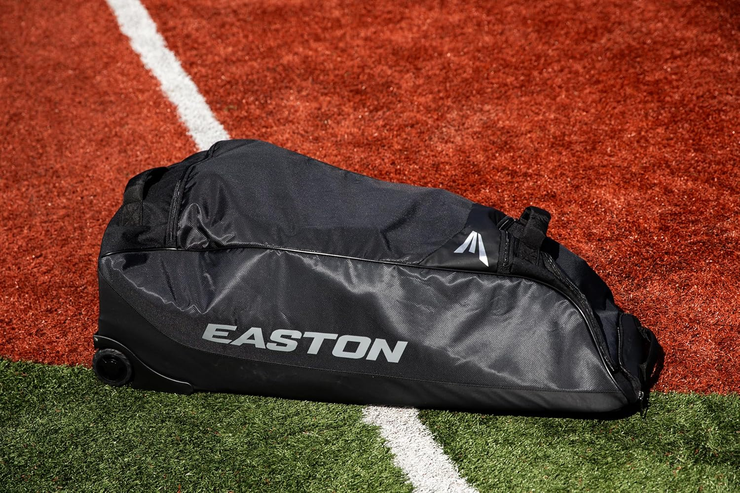 Easton | Dugout | Baseball & Fastpitch Softball | Wheeled Bag | Multiple Colors