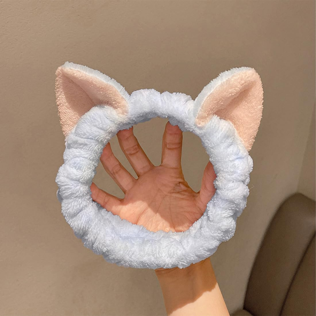 Aililong Pack of 4 Plush Hair Bands + Face Mask Brush Set, Make up Hair Band for Women, Elastic Make-Up Headband for Face Washing, Showering & Sports (Blue, White, Grey, Black and White) image number 4