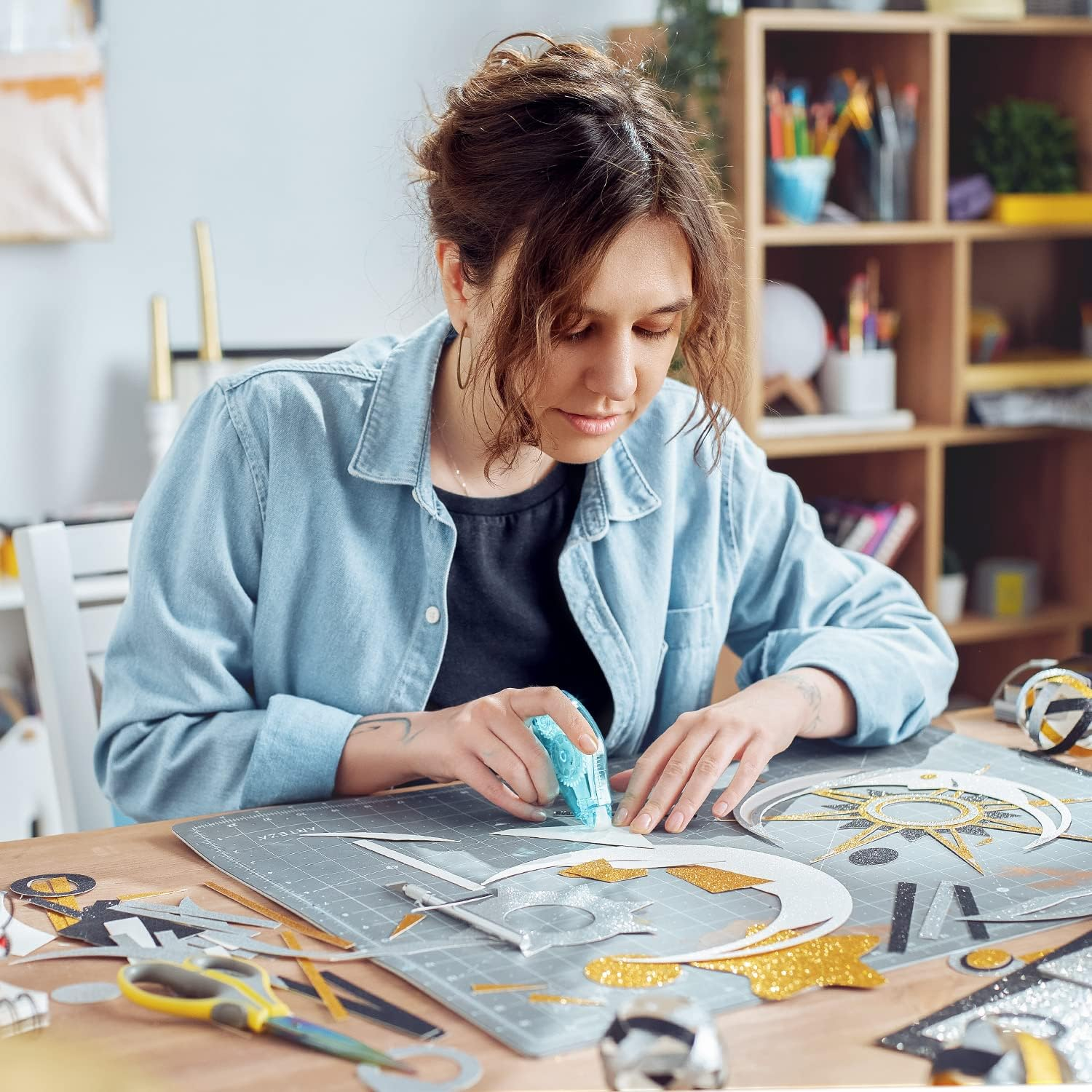 Arteza Double-Sided Tape Runner, Pack of 6, 0.31 Inches X 22 Feet, 3 Glue-Dot and 3 Smooth Adhesive Tape Runners, Craft Supplies for Scrapbooking, Gift Wrapping, and Paper Art image number 3