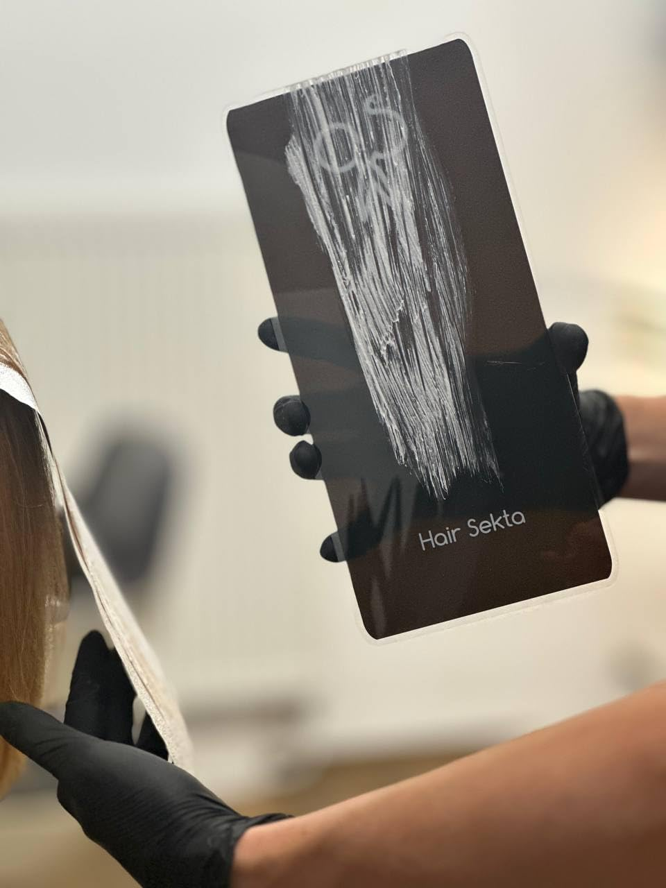 Hair Pad, Colourboard image number 3