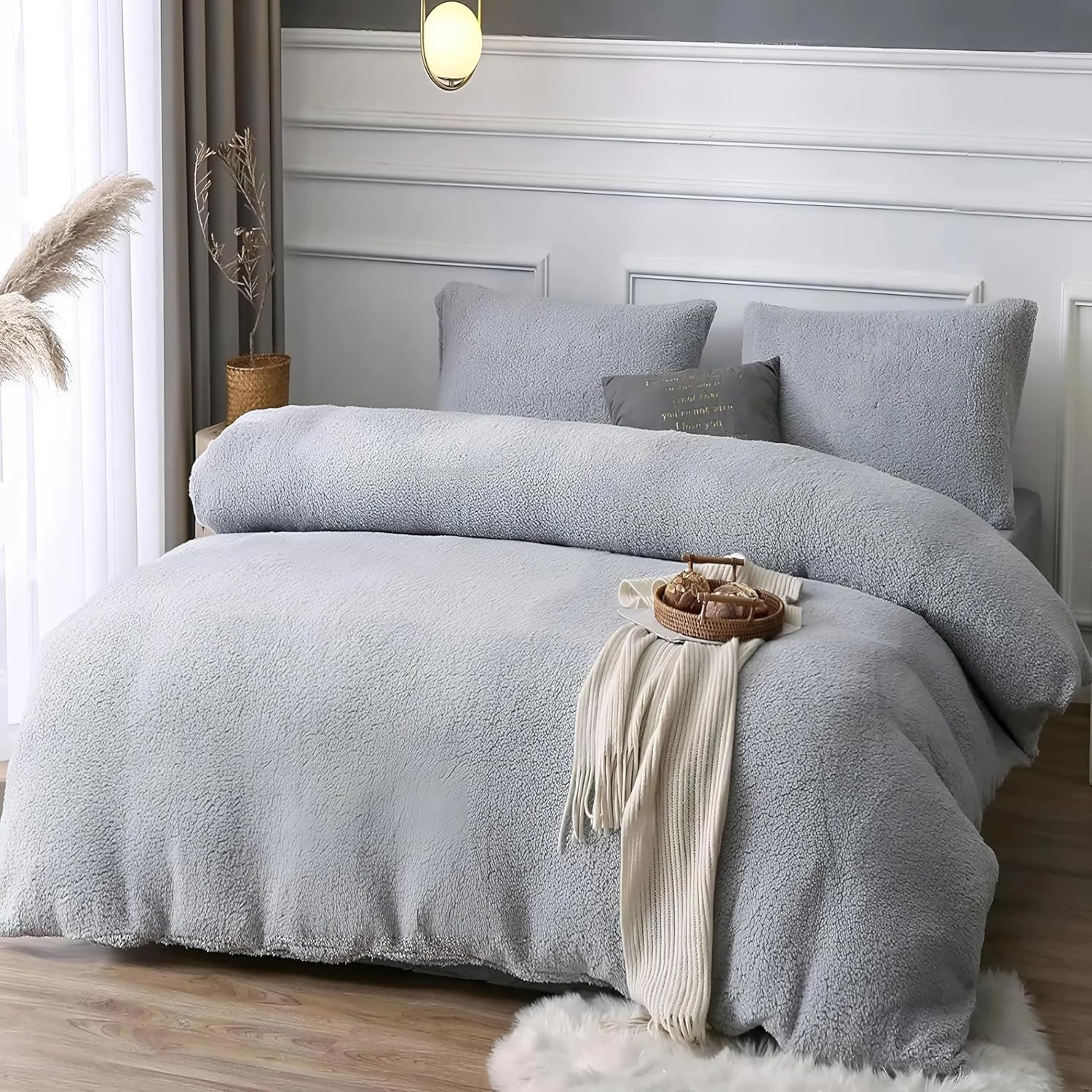 EZONEDEAL Quilt Set, Ultra Soft Microfiber Lightweight Bedding Bedspread Coverlet for All Season with 1 Quilt 2 Pillow Sham, Thermal Quilt Cover Set, Modern Style Coverlet (Peach, Single)