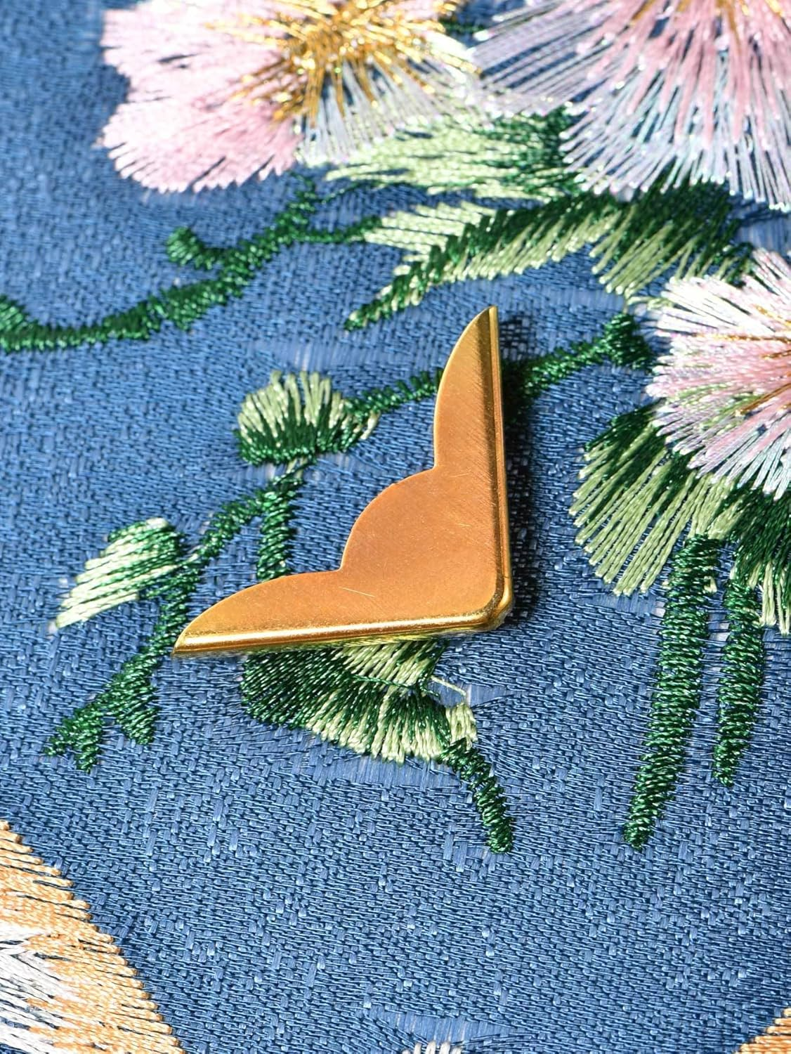 Metal Book Corner Protectors Edge Cover Guard 22 X 22 X 4Mm Gold Tone 30Pcs (Gold, One Size) image number 5