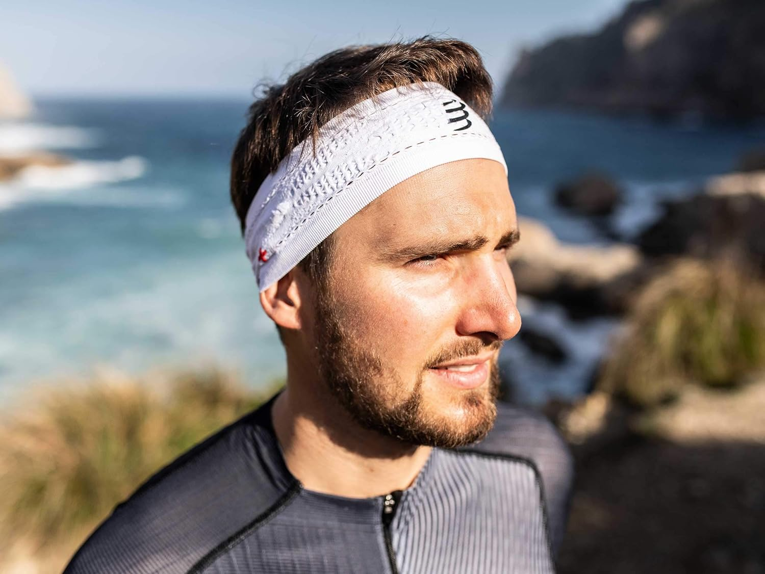 Compressport - Running Headband - Thin Headband On/Off - Thin Anti-Perspiration Headband - Very Soft Fibers Quick Drying Multisport - Red image number 4