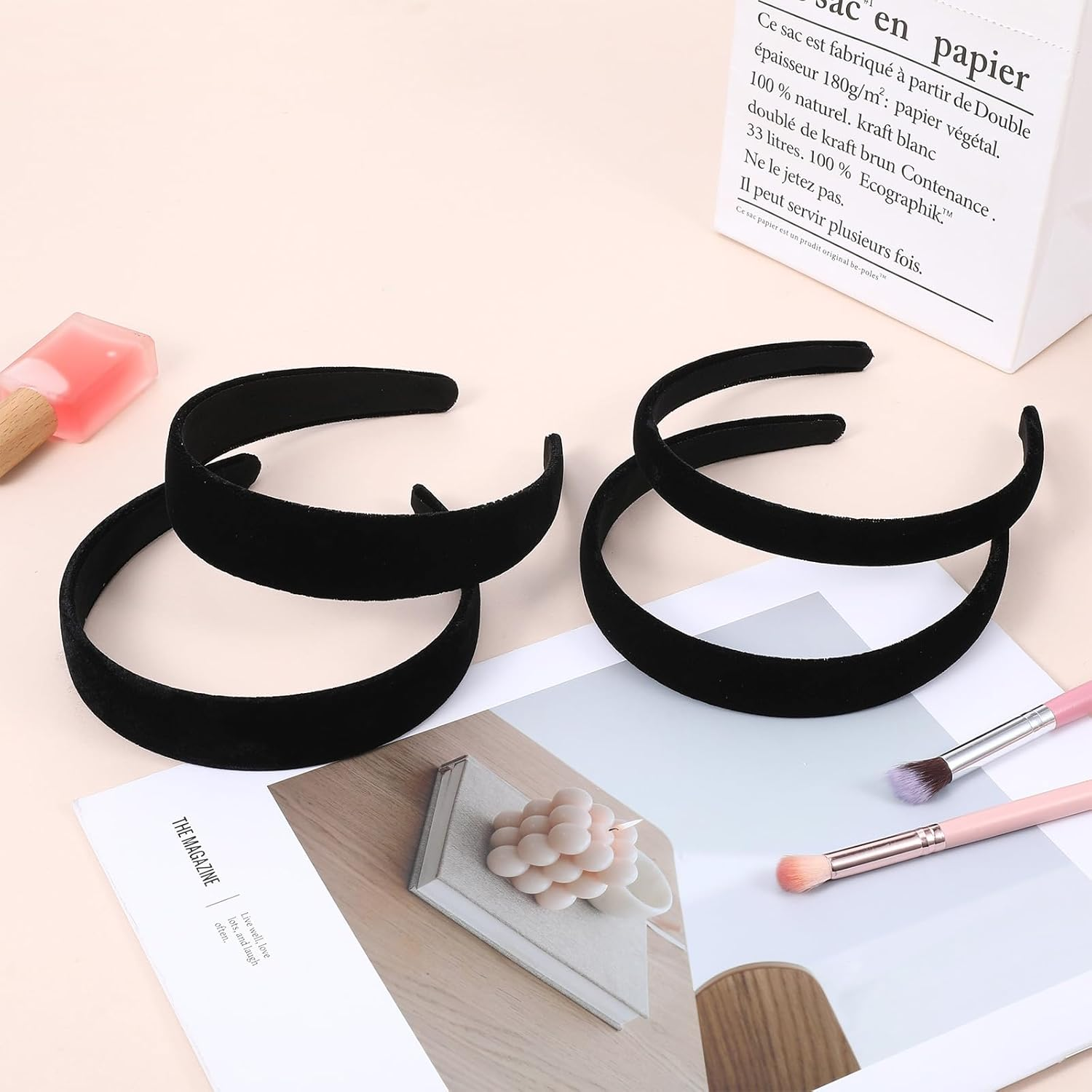 LXUEJIE Pack of 4 Women'S Black Velvet Headbands, Wide Headband, Vintage Hair Band, Simple Hair Bands, Velvet Fabric Headbands, Fashion Hair Accessories for Girls, Women, Everyday (4 Pieces) image number 4