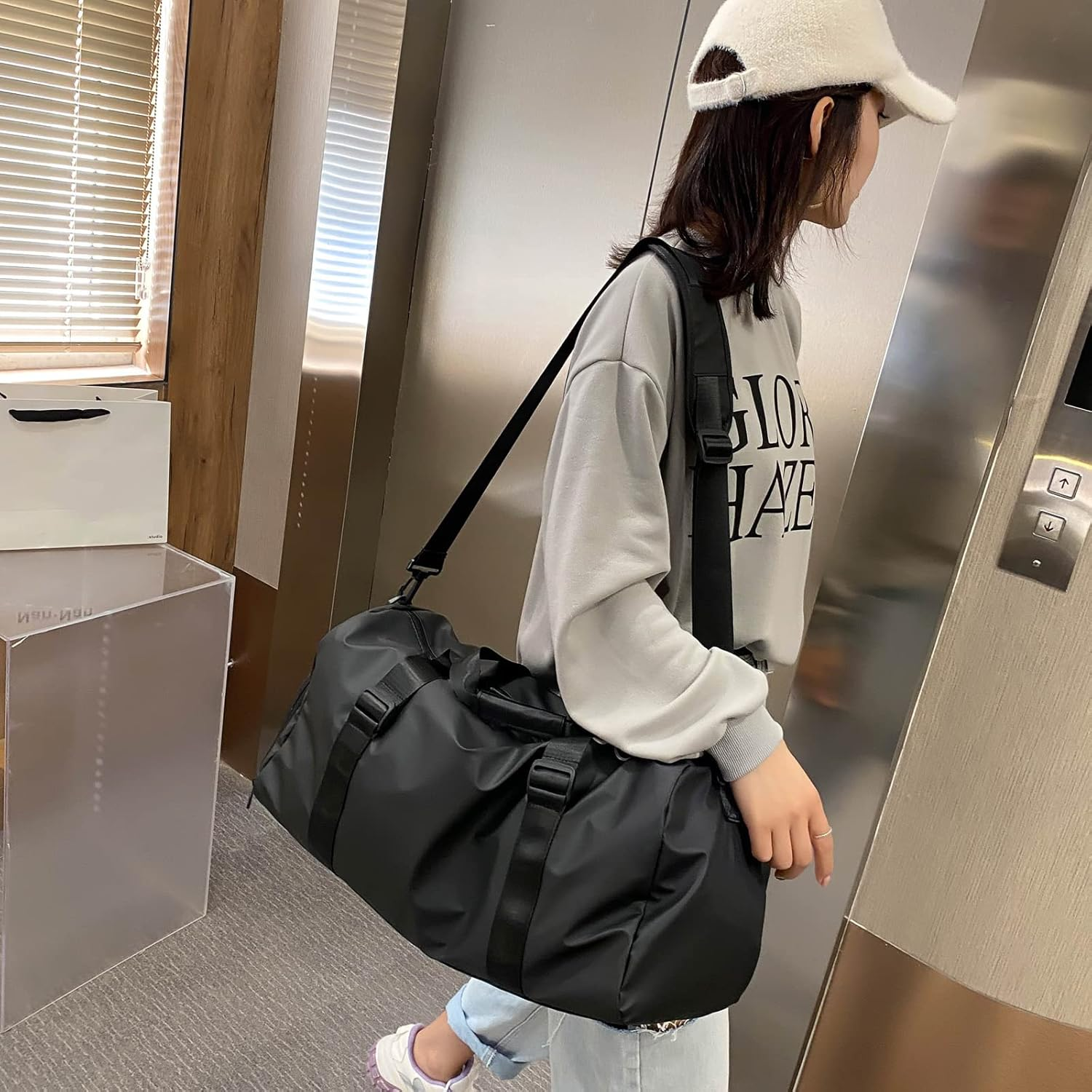 Gym Sport Bag Men Women, Travel Duffle Bag with Shoes Compartment and Wet Pocket, Big Capacity Weekend Overnight Bag with Shoulder Strap for Gym Sports Travel Swimming Camping, Black, Sports Gym Bag - Black image number 6