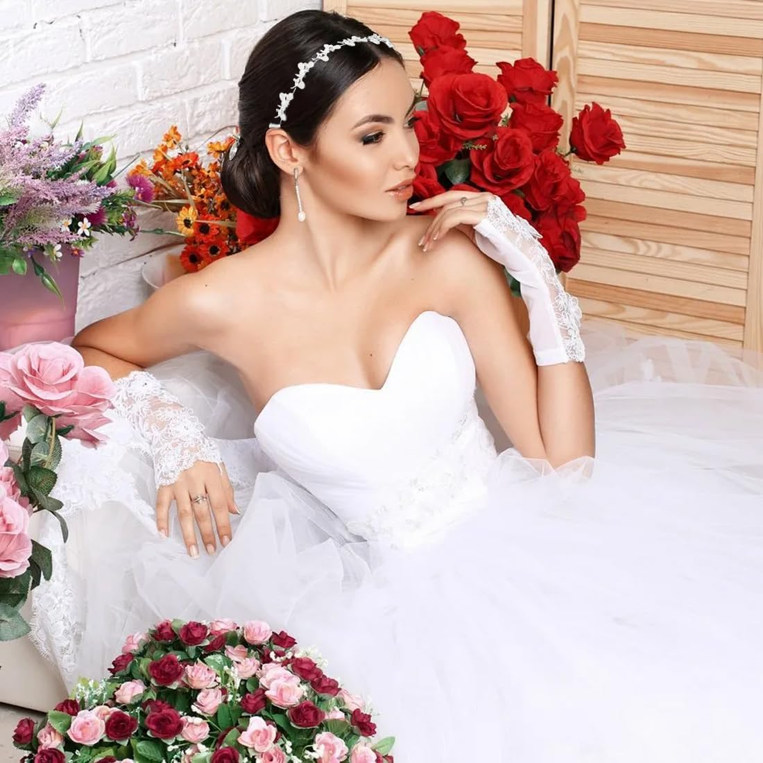 ZORVUJI Elegant Hair Jewellery Silver Tiara Headband &ndash; Bridal Headband, Dirndl Hair Accessories, Communion Headpiece, Wedding Accessories for Women and Girls image number 3