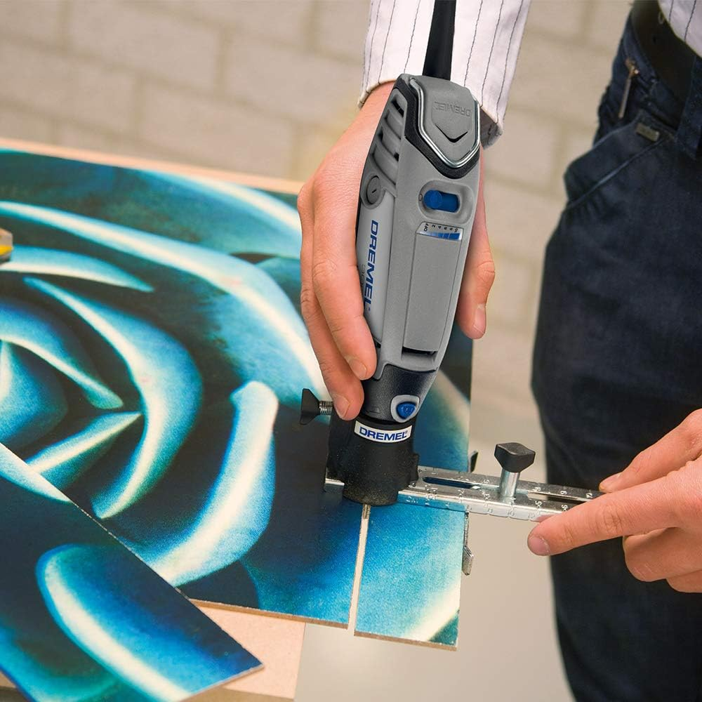 Dremel 678-01 Circle Cutter and Straight Edge Guide image number 1