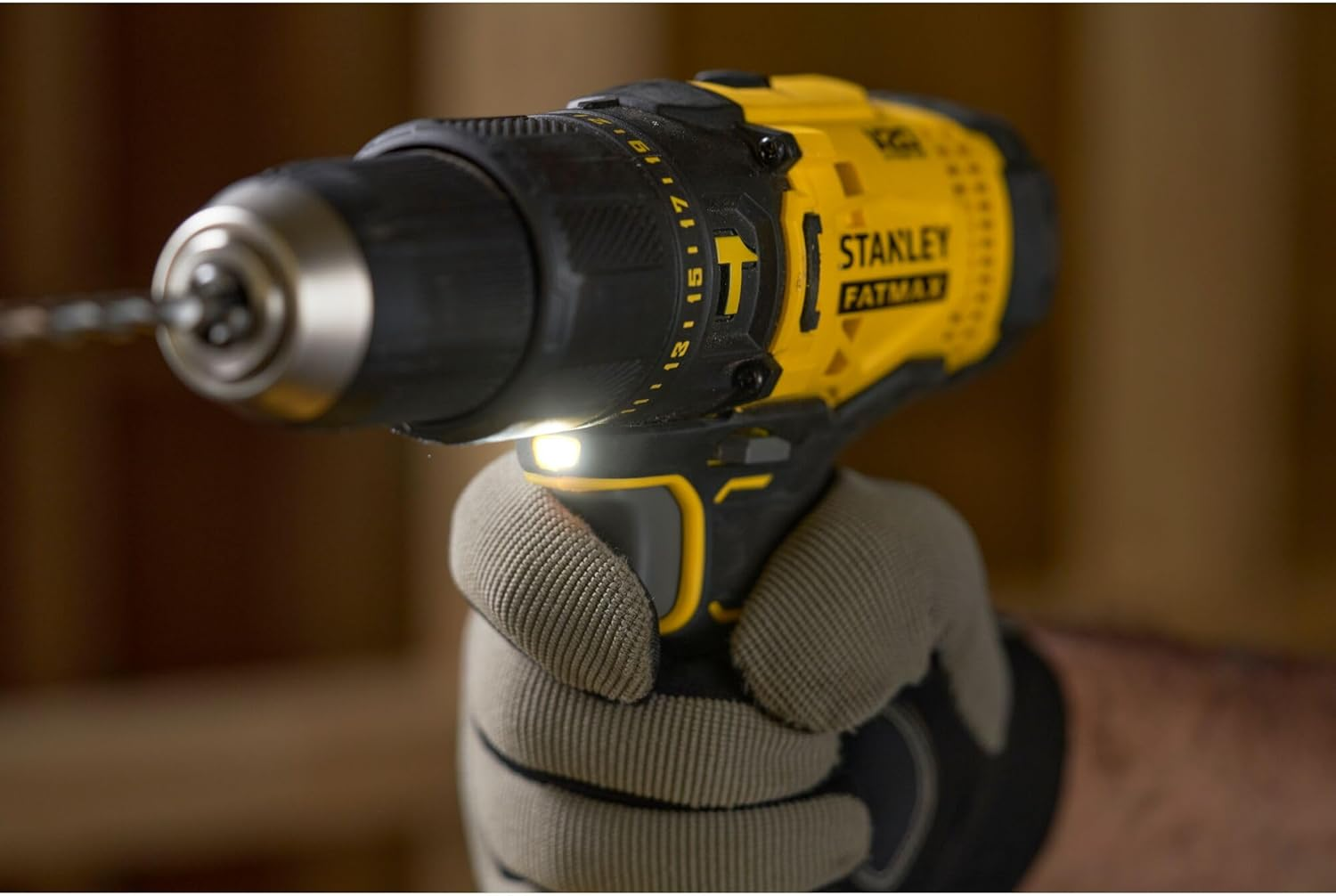 STANLEY FATMAX V20 | 18V Cordless Hammer Drill/Driver Kit - 2-Speed 50 Nm Torque, 13 Mm Chuck for DIY Drilling & Fastening, 2.0 & 4.0 Ah Batteries & Charger image number 2