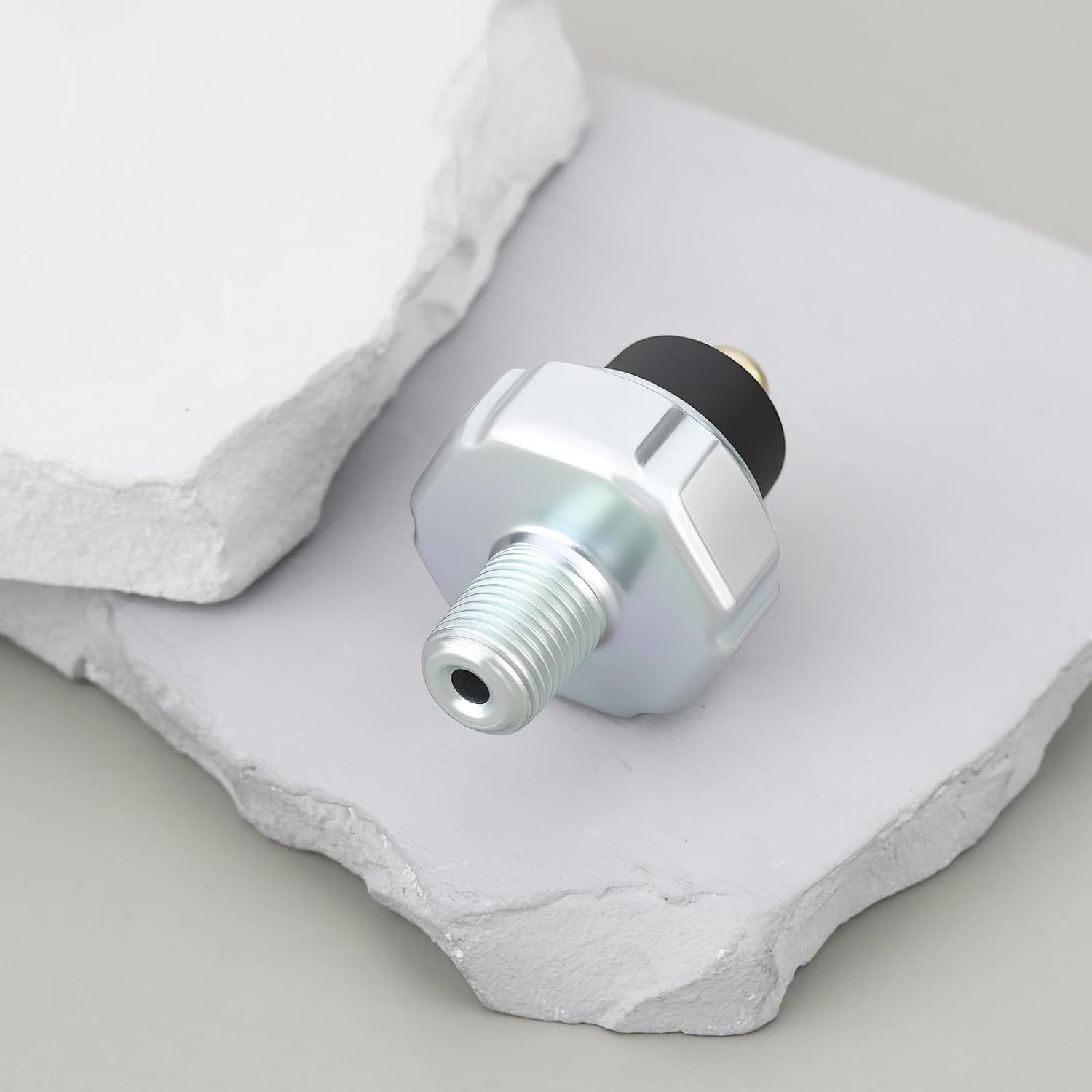 Ecsing Motorcycle Oil Pressure Switch 37820-33D10 37820-33D11 Compatible with Suzuki GSX1300 Hayabusa Bking image number 3