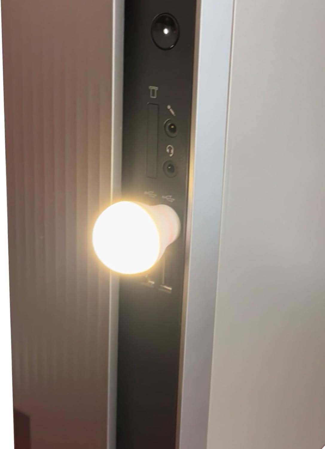 Vagocom 6Pack USB Plug in Night Lights, Mini LED Portable Nightlights for Hallway, Bedroom, Bathroom, Travel (Warm White Light) image number 6