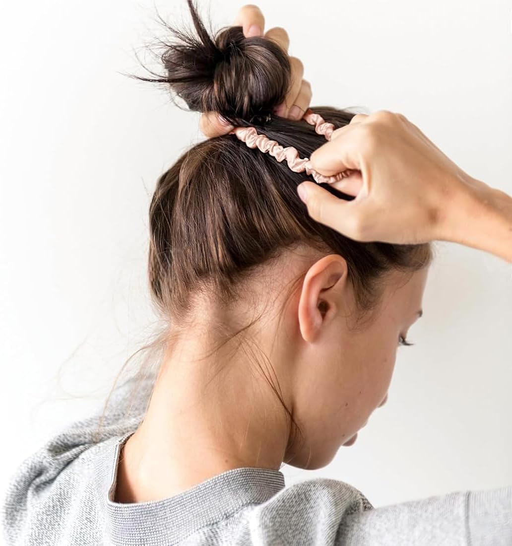 Scrunchies for Women, 4 Pieces Silk Hair Rings Women, Premium Satin Hair Bobbles, Soft Ropes, Ponytail Holder, Women Hair Accessories, Extra Elastic & Strong Hold, No Hair Damage