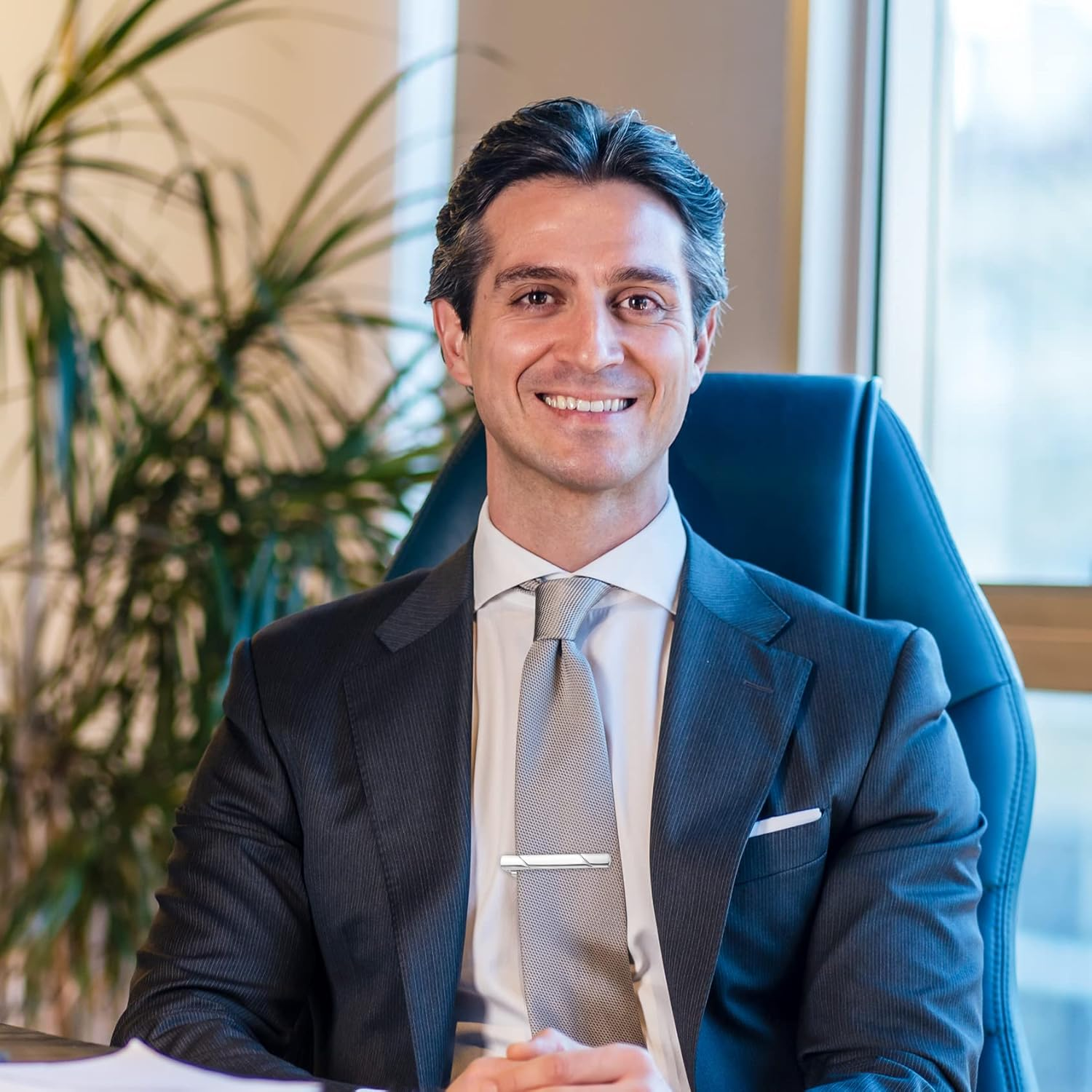 Roctee 4 Pack Tie Clip for Men, Regular Tie Pin Set Tie Bar Necktie Bar Pinch Clips for Business Wedding and Daily Life, Include Black Navy Gold Silver 4 Colors image number 5