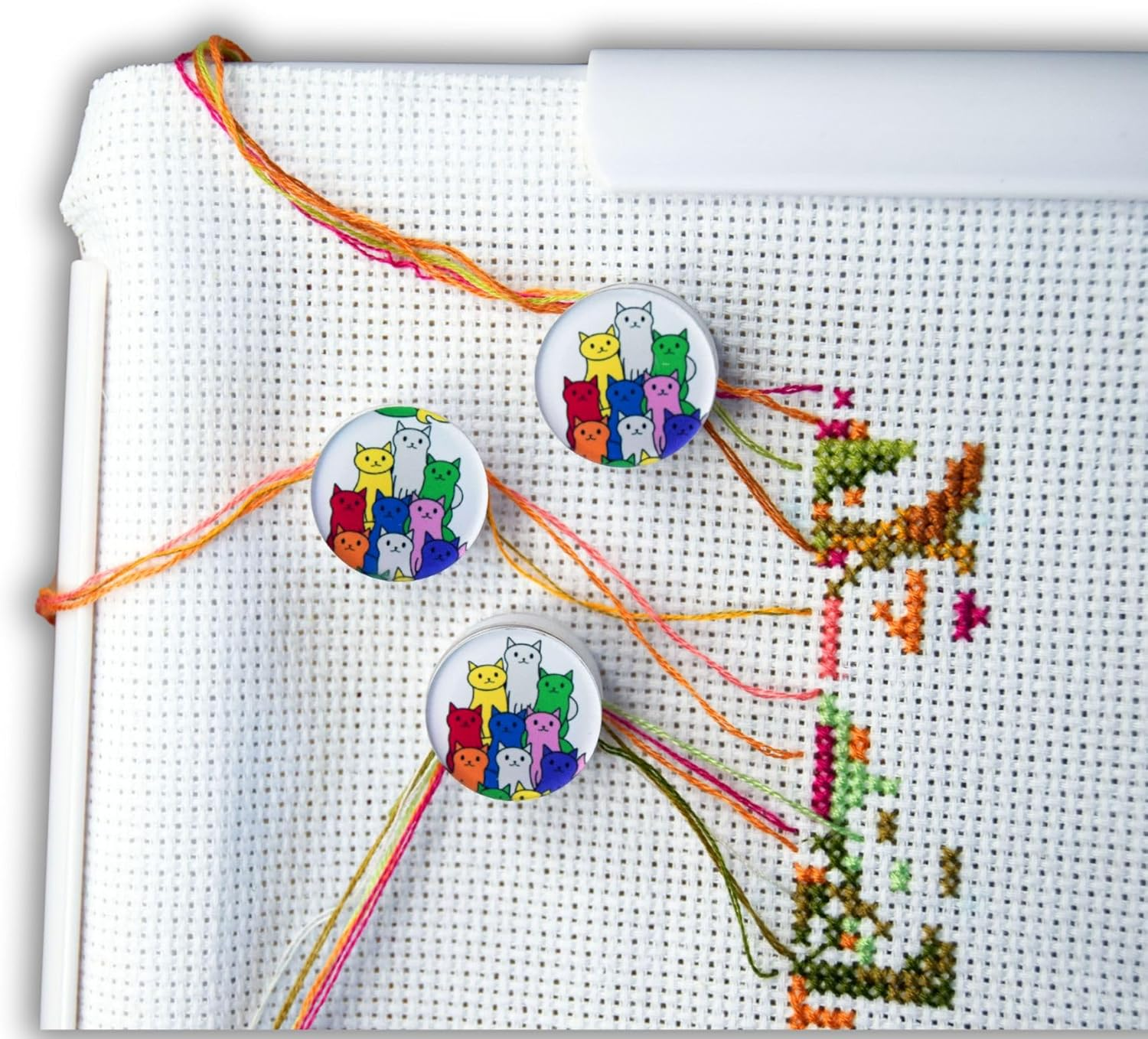 Needle Minder for Cross Stitch the Set of 3 Parking Bobbins Needle Minders Floss Holders Keeper Magnetic Clips Tightening Floss Cross Stitch Parking Bobbins for Embroidery Frame Scroll Rod Qsnap Hoop Tension Clips Thread Catcher