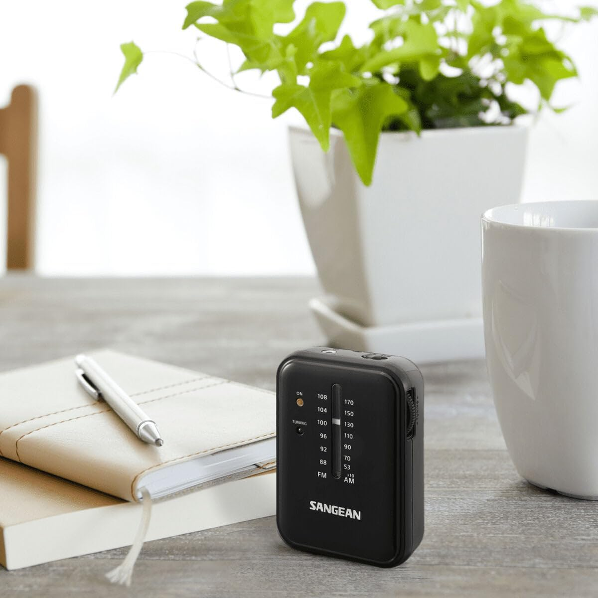 Sangean SR32 Portable Radio, Black image number 5