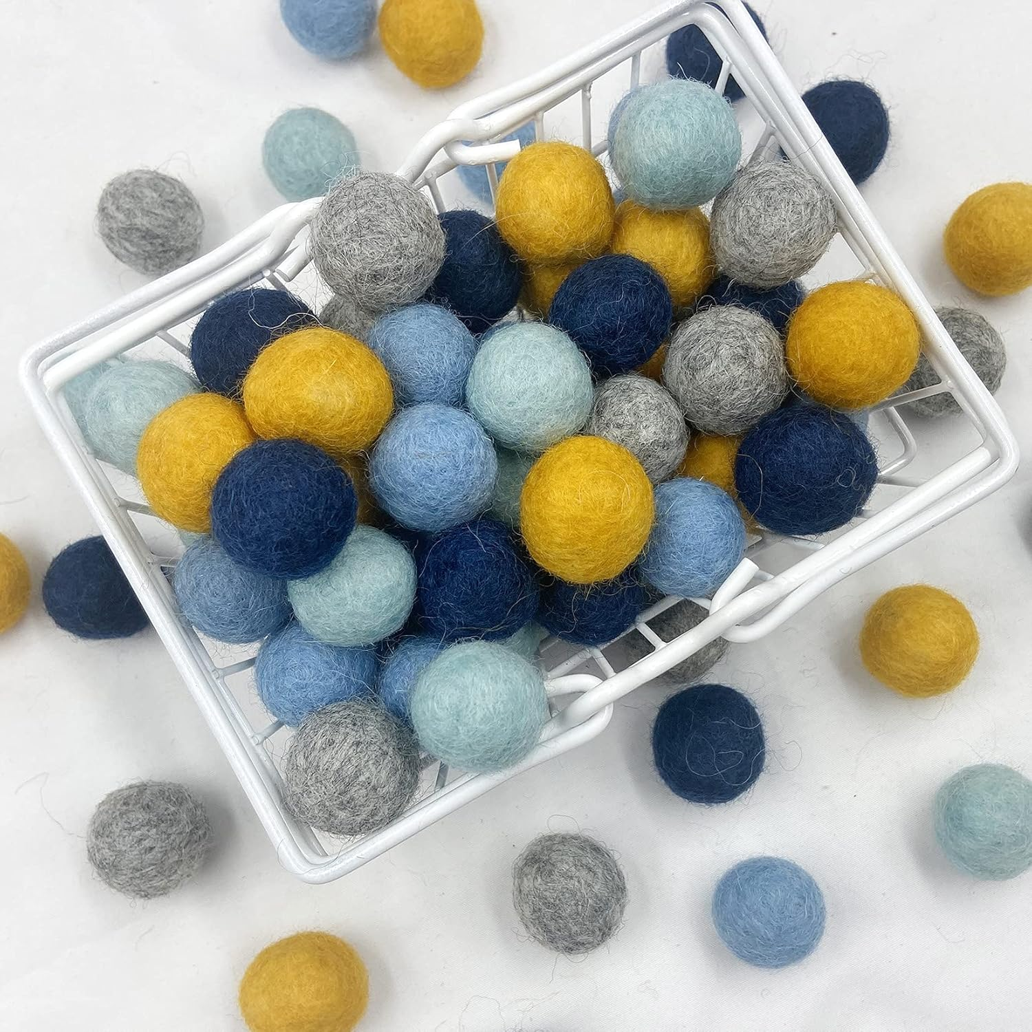 Felt Pom Pom Balls 2Cm 80Pc Wool Bunting Home Decor DIY Custom Felt Ball Party Garland - Color1 image number 3