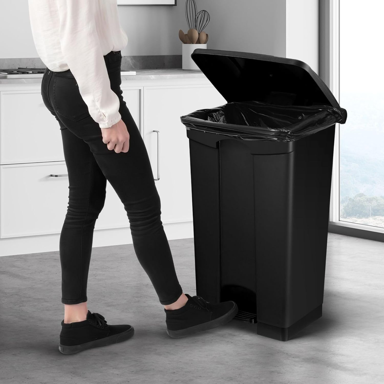 87L Plastic Rubbish Bin Foot Pedal Kitchen Trash Bin with Lid Mall Commercial Waste Bin Indoor Outdoor Large Dustbins Black 50X40X83Cm