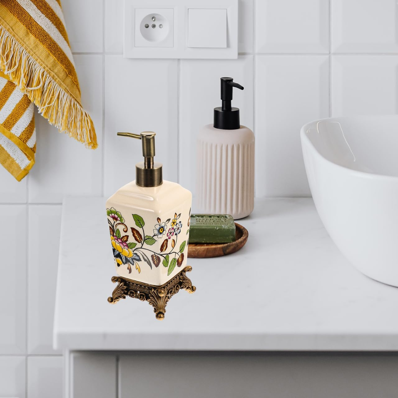 BESTOYARD Vintage Ceramic Soap Dispenser 340ML with Flower Printing Design, Easy-To-Use Lotion Holder for Home and Hotel Use image number 2