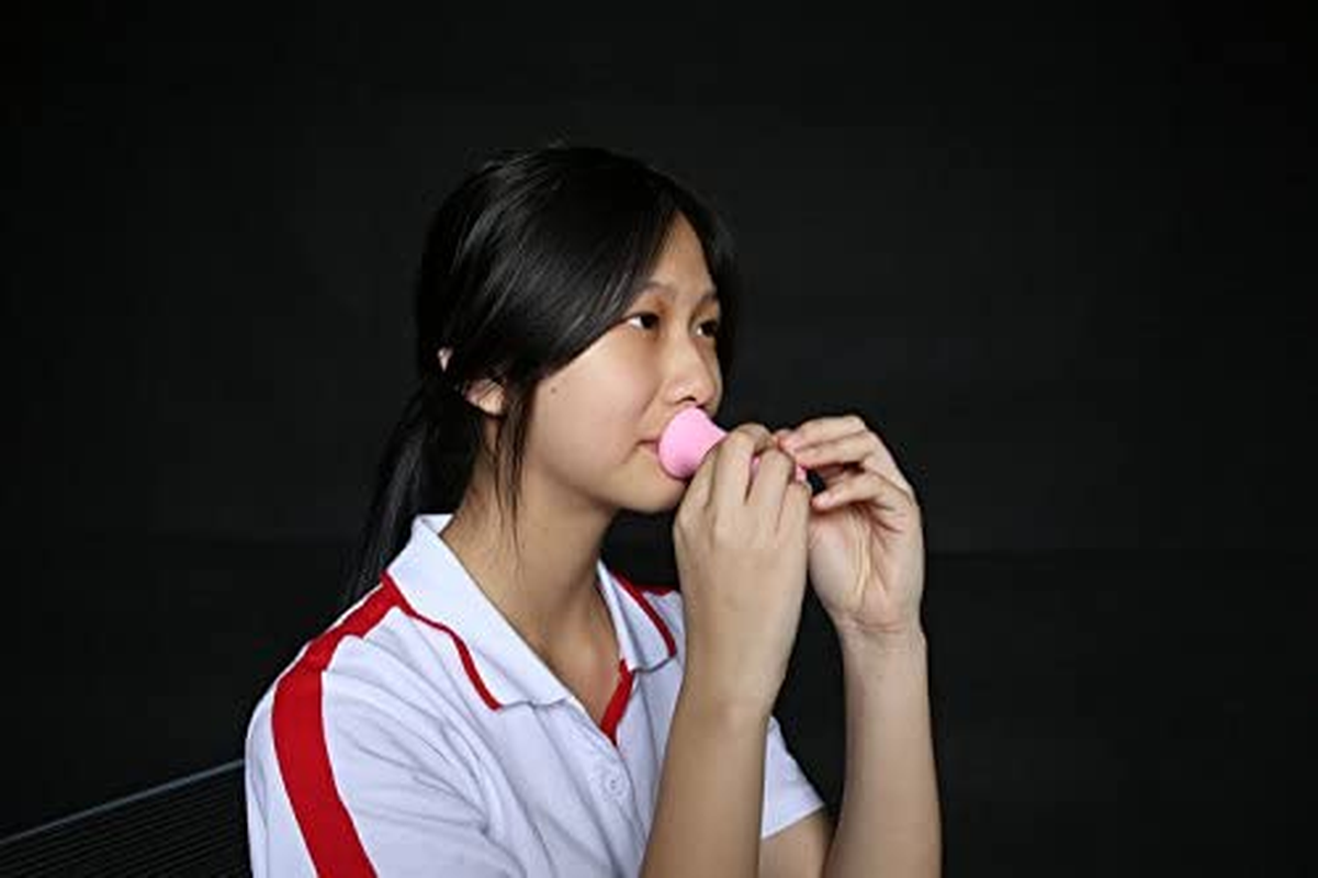 Soft Silicone Pout Lips Enhancer Plumper Tool Device Makes Your Lip Looks More Full but Only Lasts 2 Hours at Most image number 1