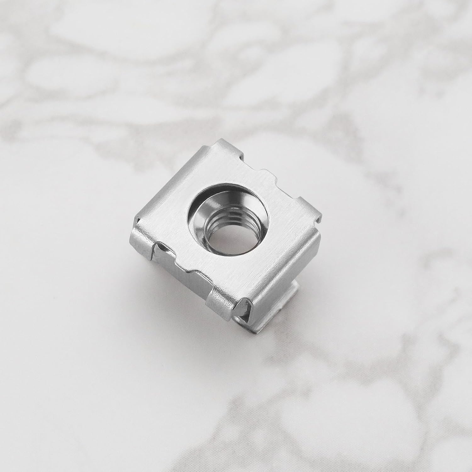 Emsea 20Pcs M5 Cage Nuts 304 Stainless Steel Nuts Assembly Kit for Network Cabinets Server Cabinets Electronics Casings Racks Silver image number 4