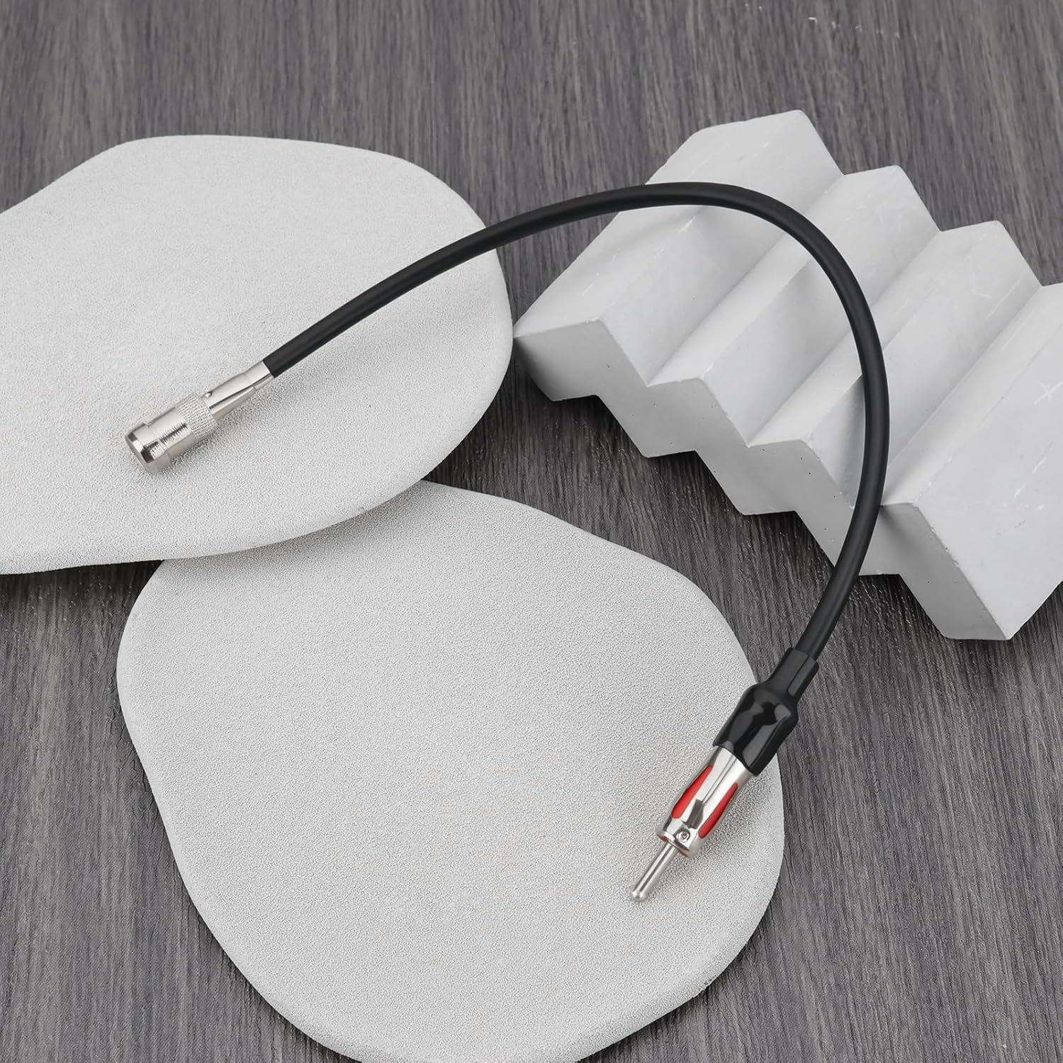 2Pcs Car Radio Stereo Antenna Adapter Compatible with VW Compatible with Ford Focus Compatible with Benz Compatible with BMW image number 2