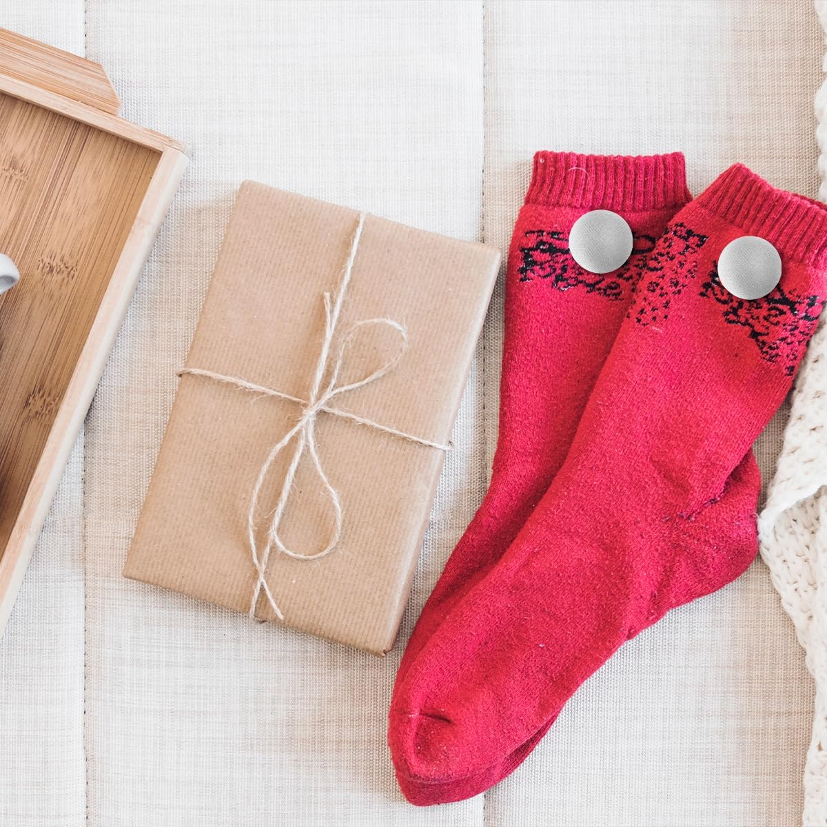 TEAONE Duvet Pins, 16 PCS Duvet Cover Holding Clip for Bed Sheets, Duvet Covers, Cushions, Curtains (2.8 X 3Cm/1.1 X 1.18In) image number 1