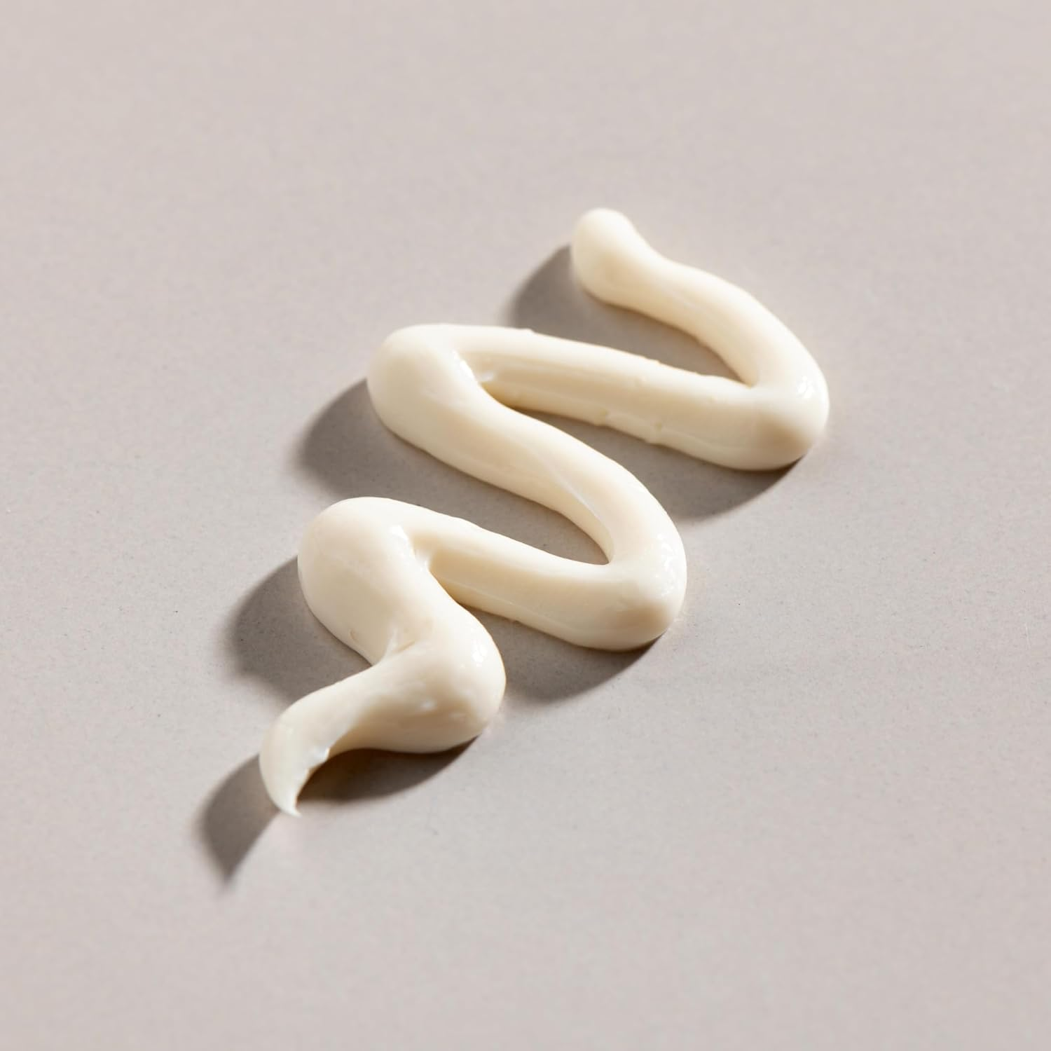 Ocean Road Black Hand Gift Pack &ndash; Exfoliating Volcanic Sand Hand Wash (400Ml) & Liquorice Extract Conditioning Cream (75Ml) &ndash; Luxurious Vegan Australian Made Care Set with Australian Rainforest Fruits and Spices Scent, Perfect for Pampering and Gifting image number 3