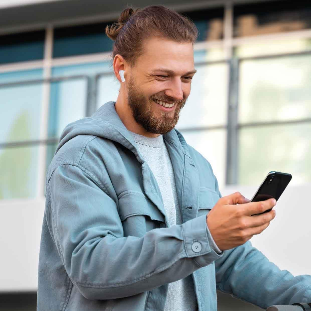 Laser TWS Earbuds with Wireless Charging Case White, Bluetooth, Earphone, Voice Assistant image number 3