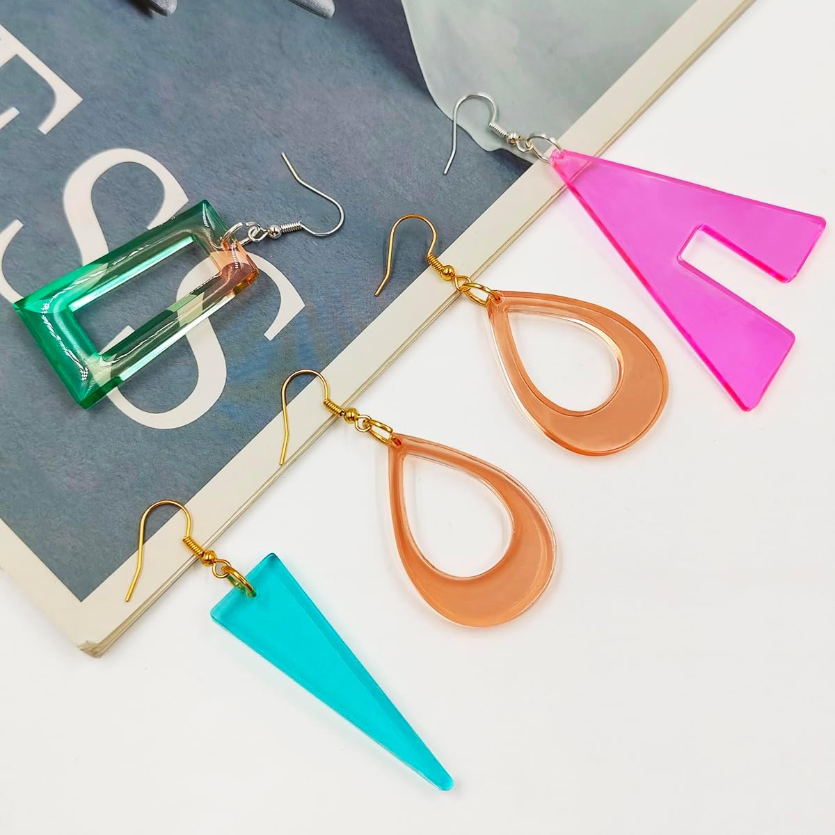 12 Pcs Resin Molds Jewellery, Finegood Epoxy Resin Jewellery Making Kit Resin Earring Moulds Silicone Resin Moulds for Gem Pendant Necklace