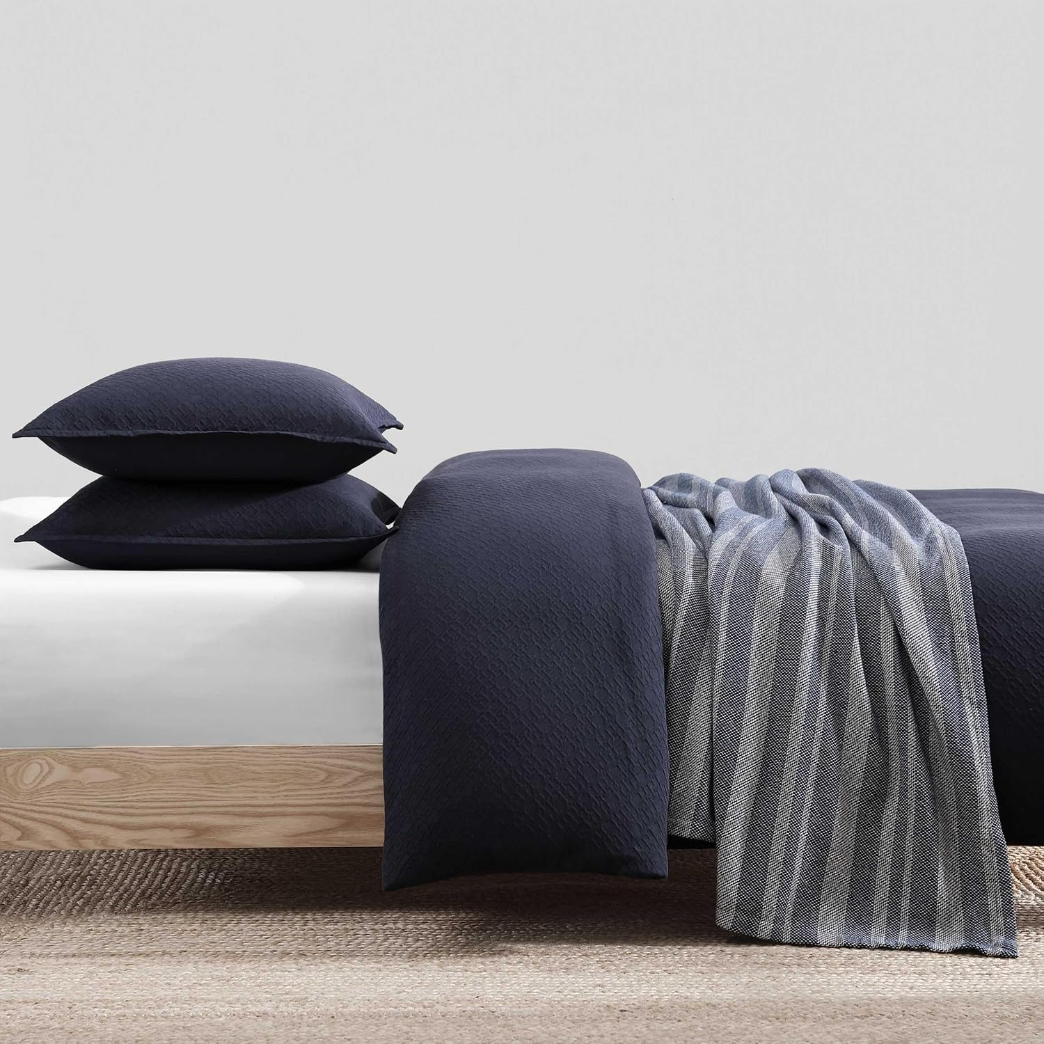 Tommy Hilfiger - Duvet Set, Luxuriously Soft Cotton Bedding with Matching Shams, Textured Design (Monogram Matelass&eacute; Navy, Full/Queen) image number 3
