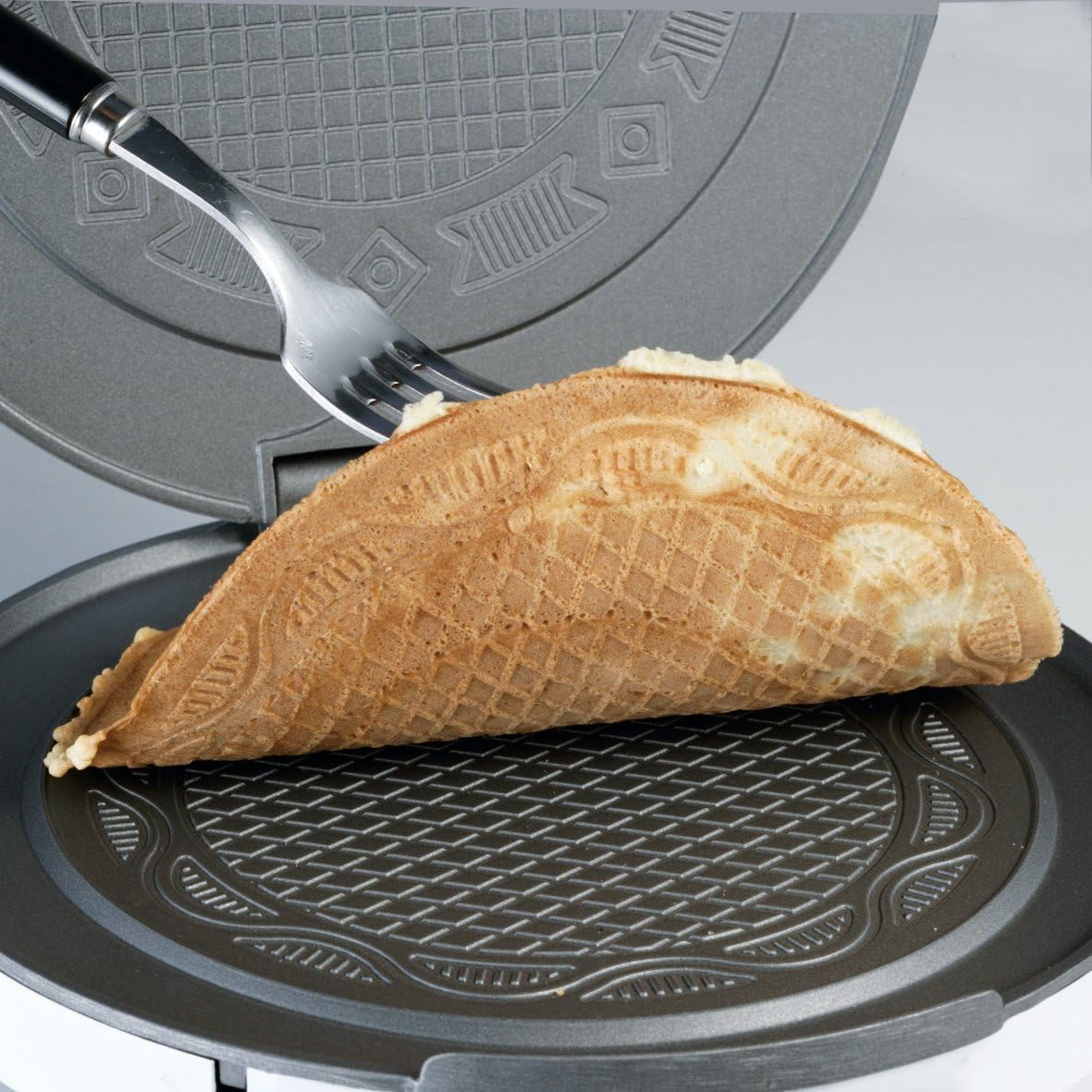 Cloer 285 - Waffle Maker - Chrome image number 2