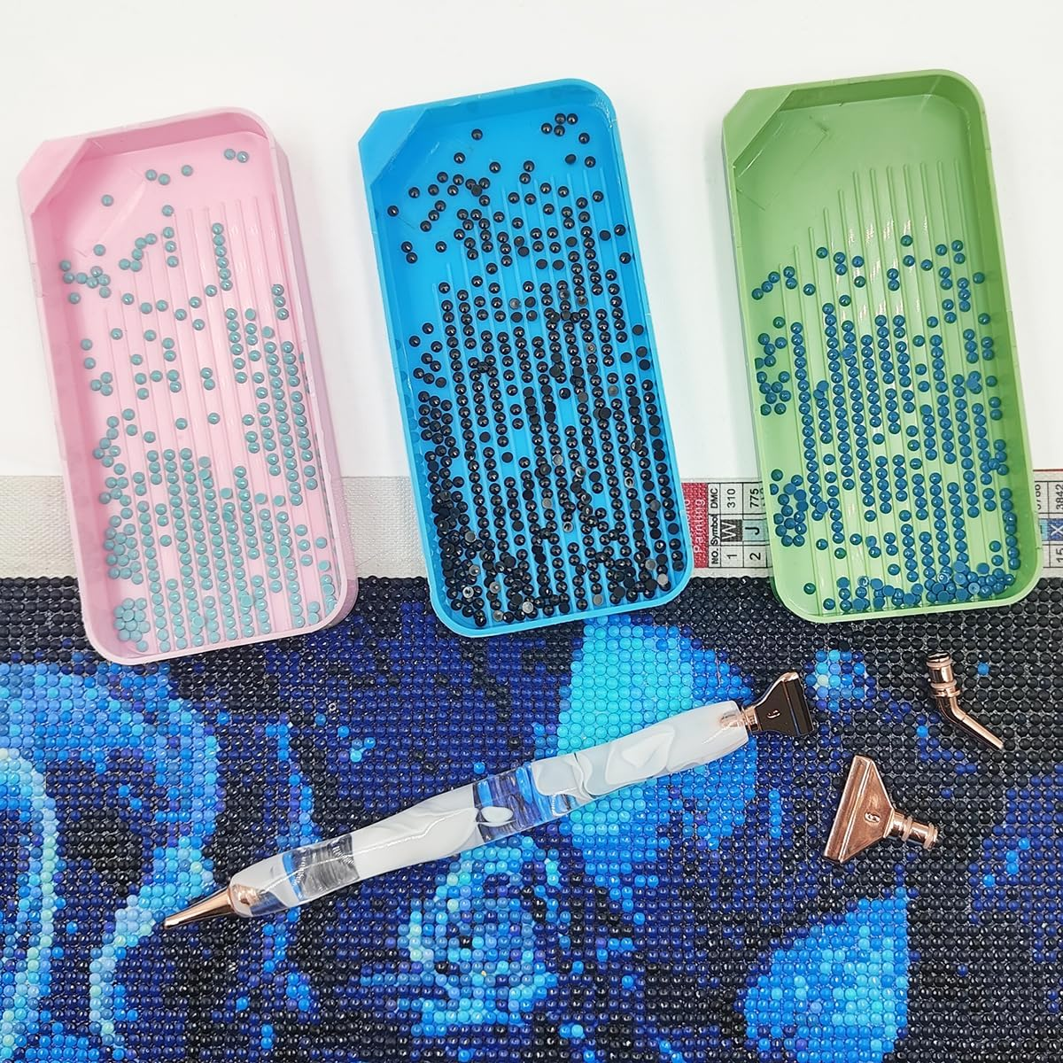 Finegood Diamond Art Painting Kits for Adults with Large Diamond Trays, 5D Diamond Art Accessories Comfort Grip Faster Drilling Diamond Art Tools Set