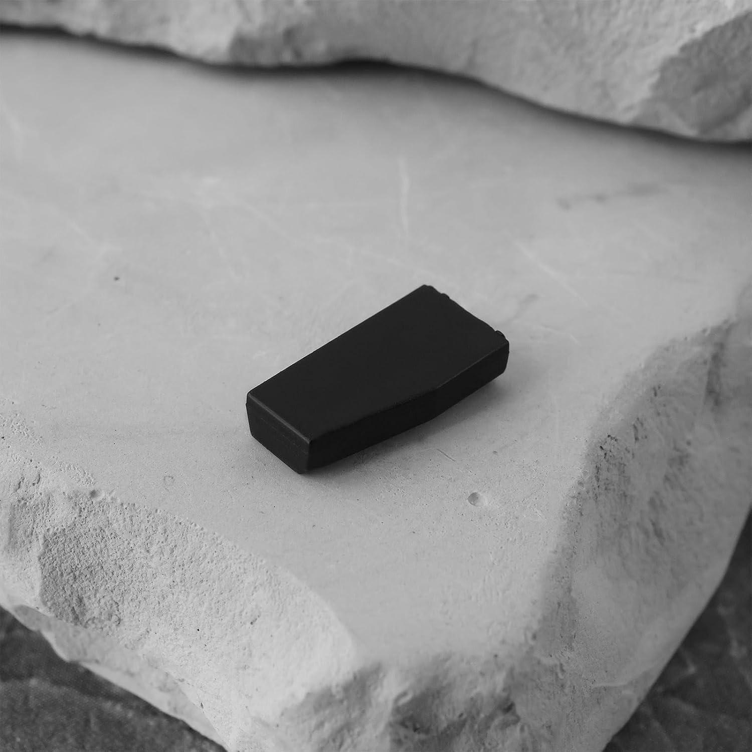 2Pcs Car Remote Key Transponder Chip ID4C 4C Immobilizer Chip Compatible with Toyota Avensis 1 2001-2003 image number 1