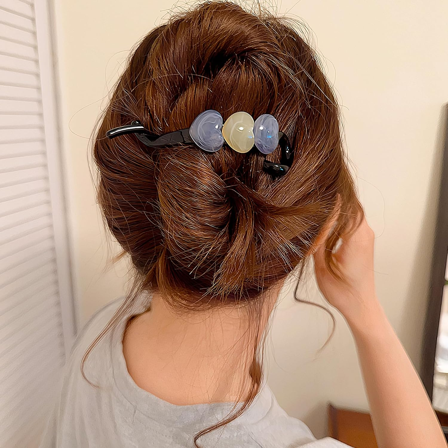 Set of 4 Hair Clips, Banana Clip, Twist Clip, Non-Slip and Hair Friendly for Updos, Half Updos and Low Ponytails image number 6