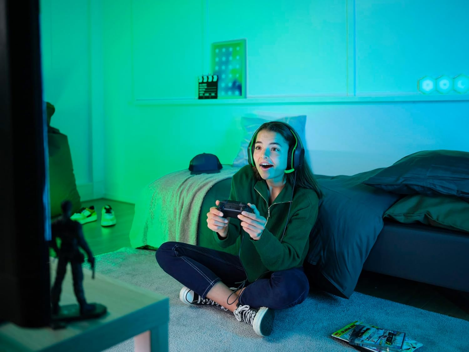 Trust Gaming GXT 415PS Zirox Lightweight Gaming Headset for Xbox Series X/S with 50 Mm Driver, 1.2 M Cable, 3.5 Mm Audio Port, Over-Ear Headphones with Cable - Black/Green image number 4