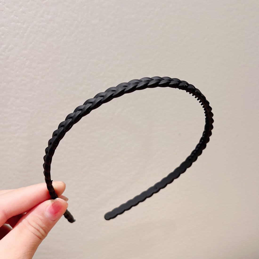 Pack of 5 Plastic Headbands Thin Headbands Headbands for Girls and Women Multicoloured Headband Plastic Headbands with Teeth image number 2