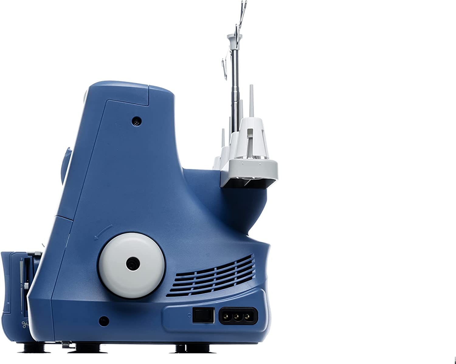 Singer S0235 Making the Cut Show Special Edition Sewing Machine image number 2