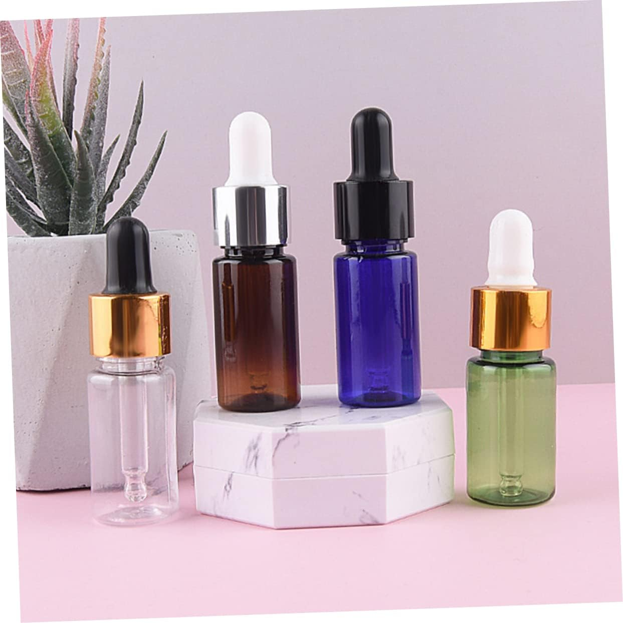 Gatuida 4Pcs Essential Oil Dropper Bottles Travel Friendly Empty Plastic Containers for Essential Oils Safe Durable Design Convenient for Travel and Daily Use (Random Color)