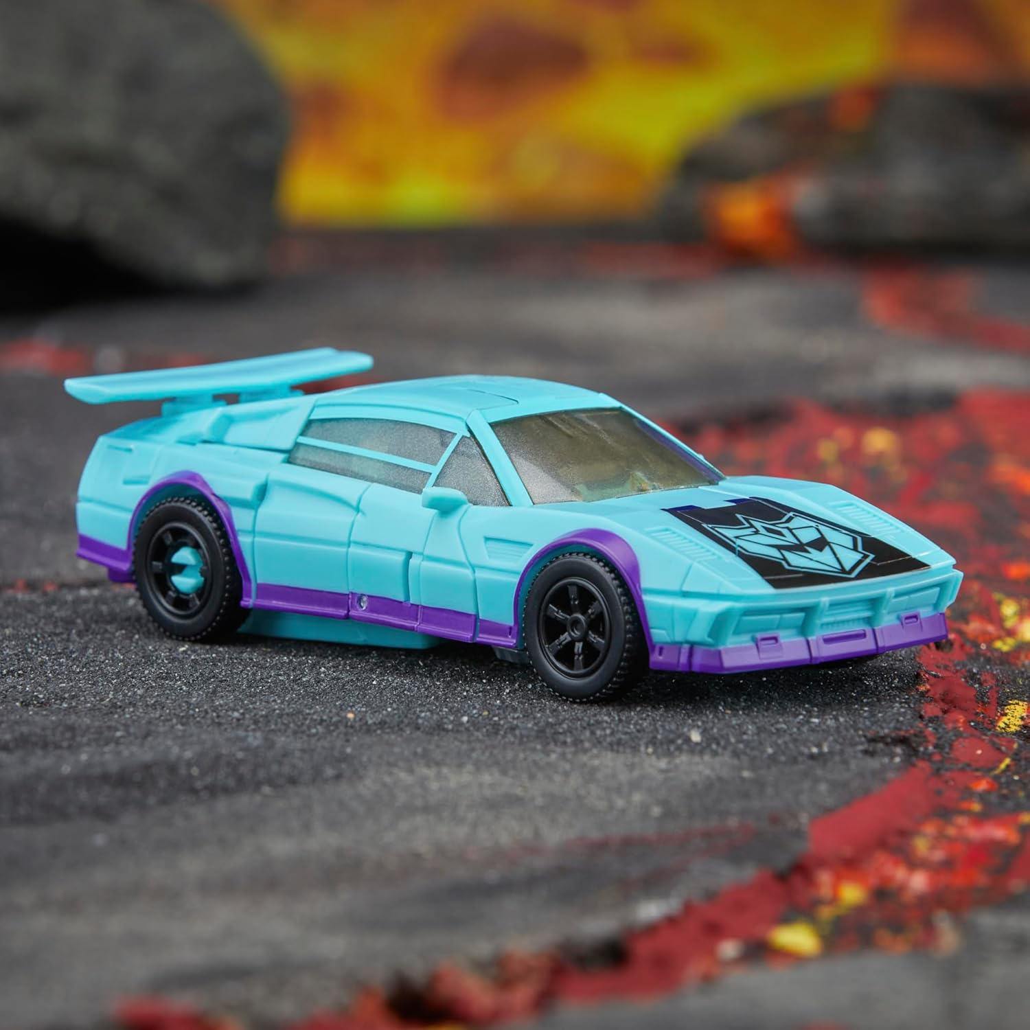 Transformers Legacy Deluxe Class G2 Universe Breakdown, 5.5-Inch Converting Action Figure, 8+ image number 5