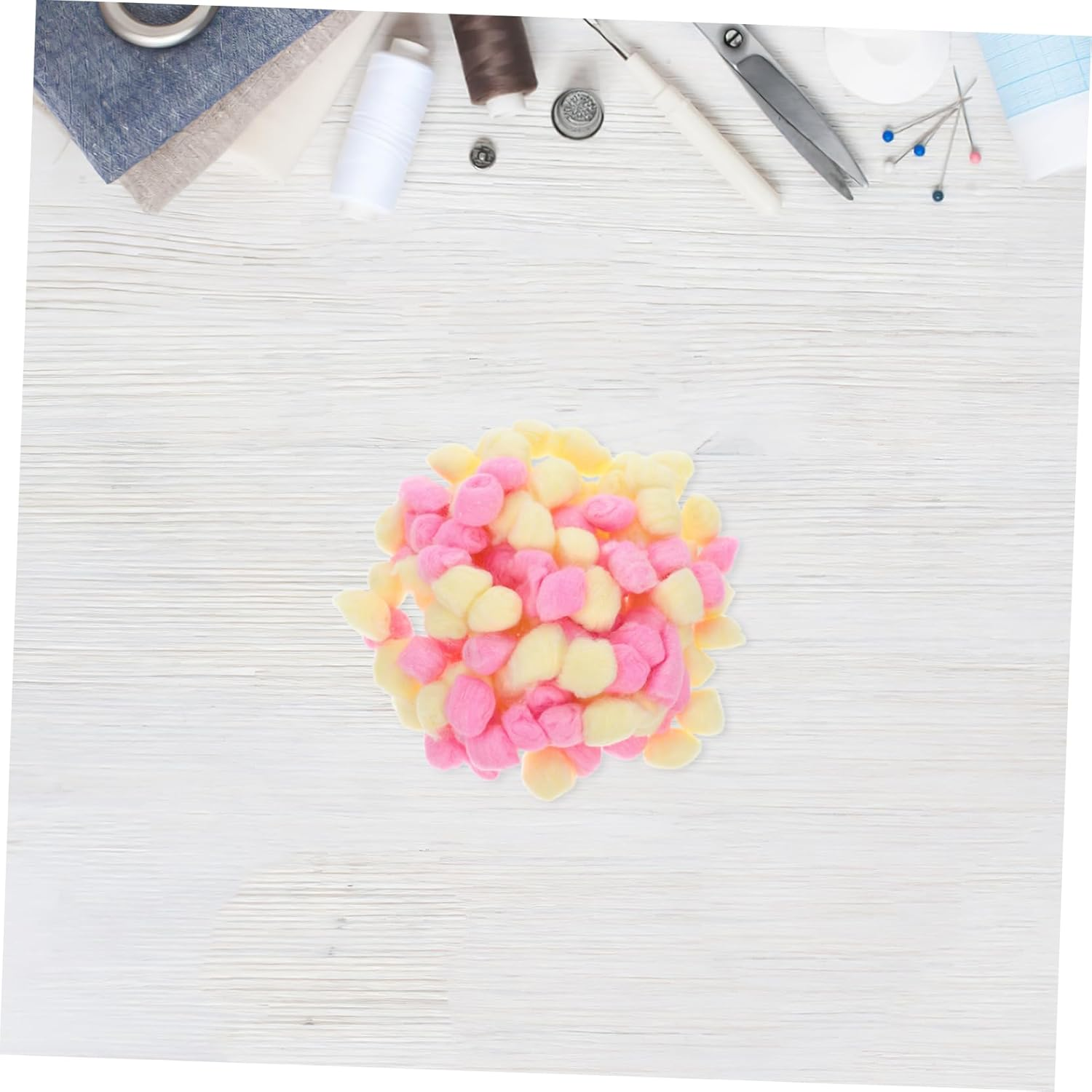 TEHAUX 500Pcs Colorful Cotton Balls Pom Pom Balls for Crafts DIY Handicraft Soft Warm Puff Suitable for Pet Bedding and Creative Winter Decorations image number 3