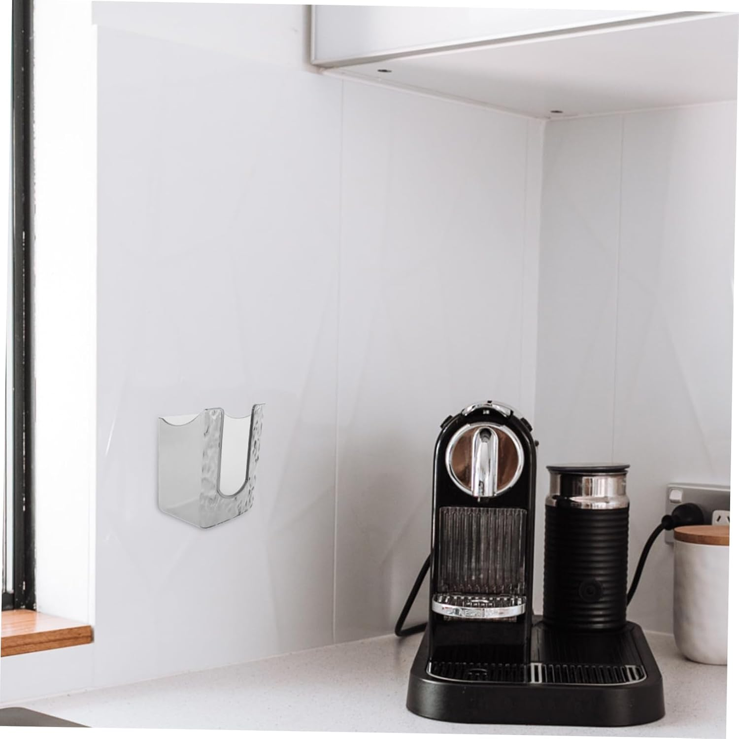 Wall-Mounted Tissue Box Tissue Holder Wipes Container for Bathroom Kitchen Bedroom image number 3