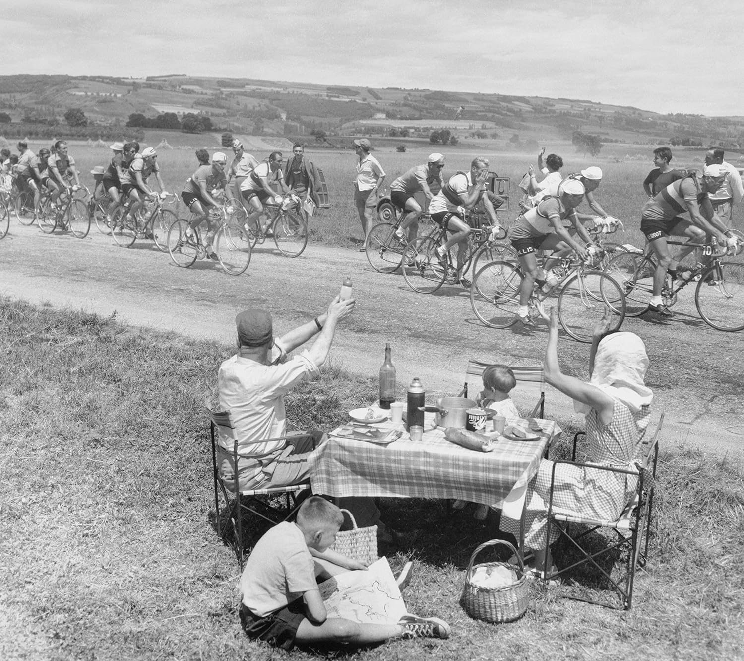 The Cycling Performance Cookbook: Food for Performance and Pleasure image number 2