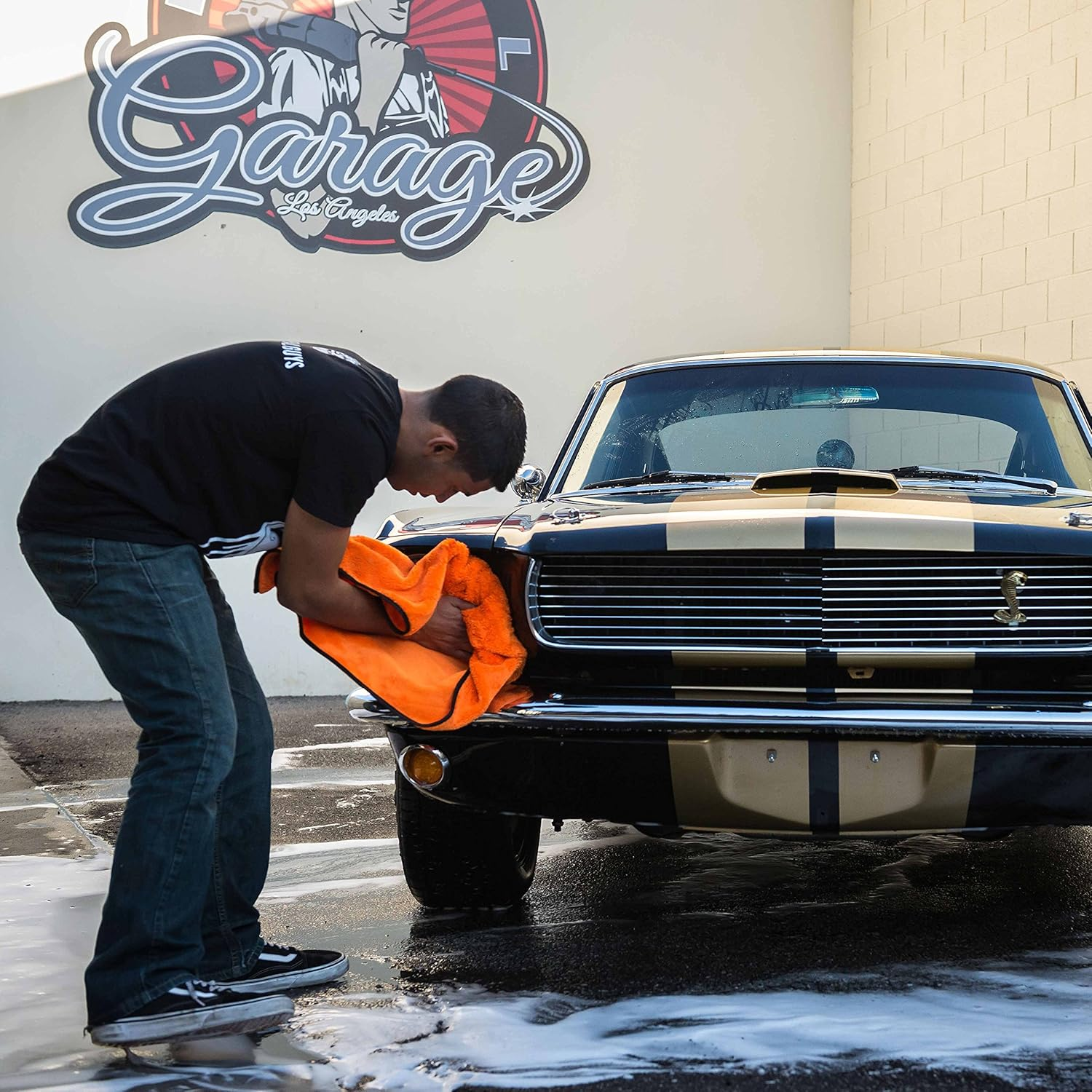 Chemical Guys MIC_725 Microfiber Drying Towel (36" X 25") image number 3