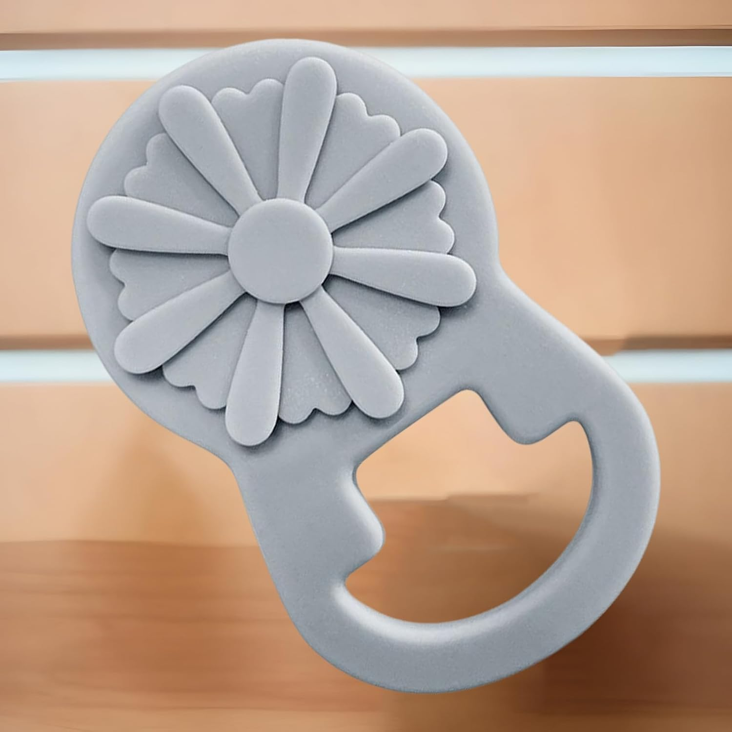 Tuxuseo Glasses Clip for Shirt - Magnetic Clothing Holder, Silicone Fashion Accessories Hanger for Men and Women Travel Outdoor Hiking Shirt Clothing - White image number 7