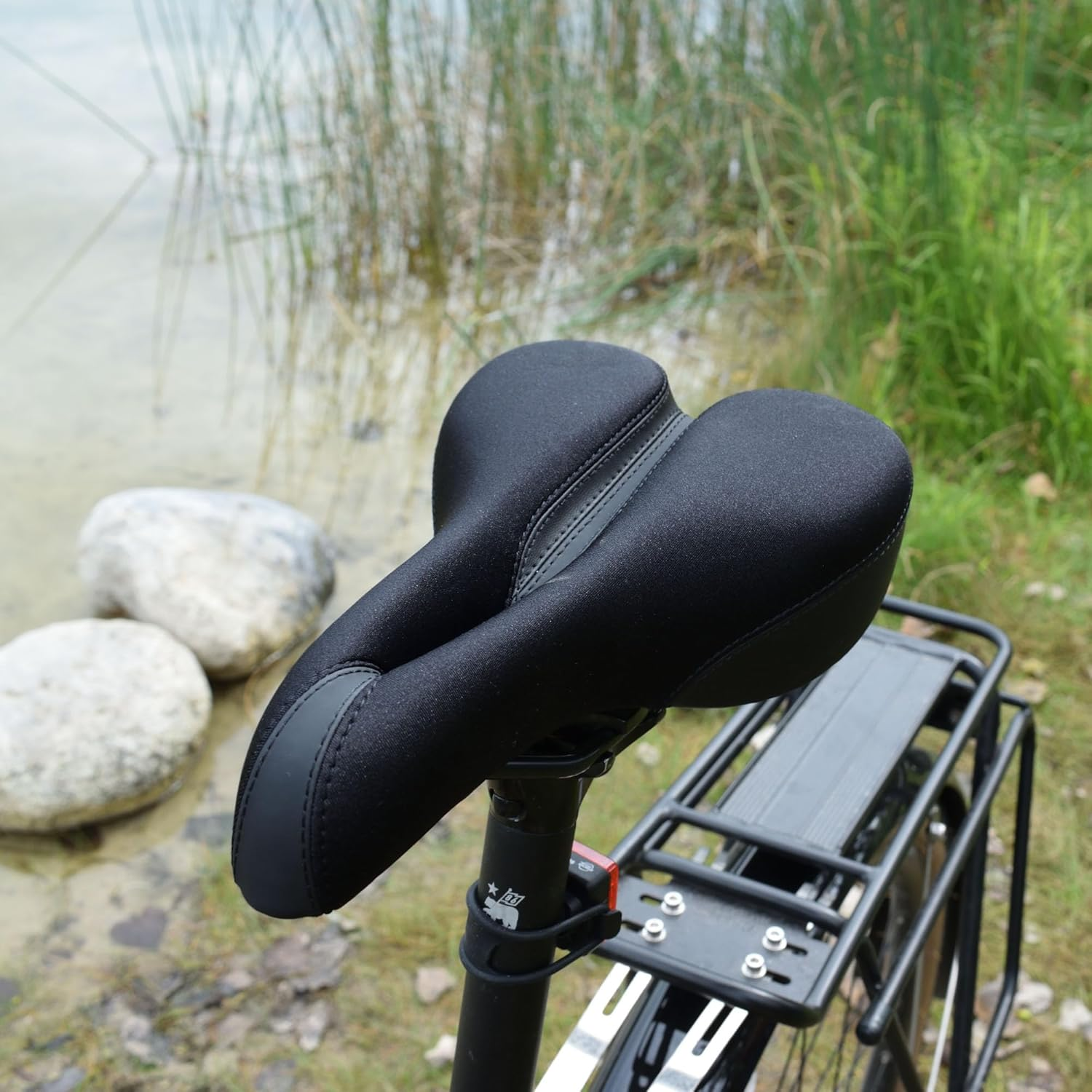 Planet Bike Men'S A.R.S. Anatomic Relief Bicycle Saddle image number 3